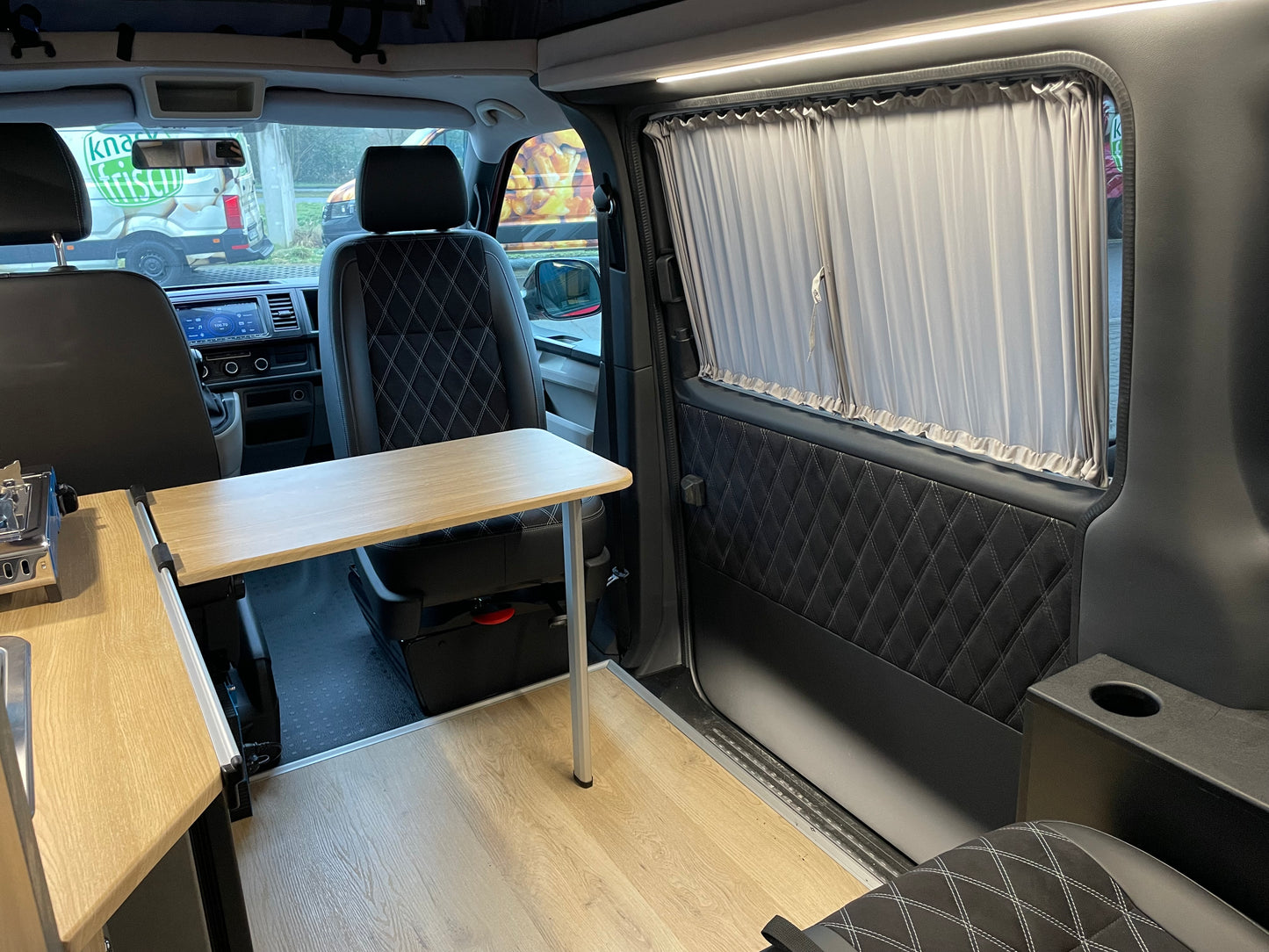 Volkswagen T6 DSG Camper 2.0 TDI 150PS unfallfrei | Wohnmobil mit Hubdach Schlafdach, PDC, Navi, Rückfahrkamera