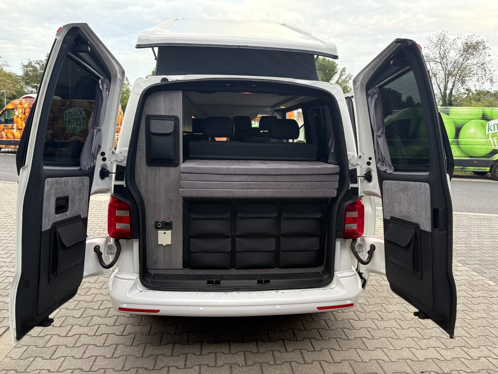 Volkswagen T6 Camper 2.0 TDI 150PS Schaltgetriebe unfallfrei | Wohnmobil mit Hubdach Schlafdach, Rückfahrkamera mit PDC | Campervan Umbau 5 Sitzer | VW Bulli