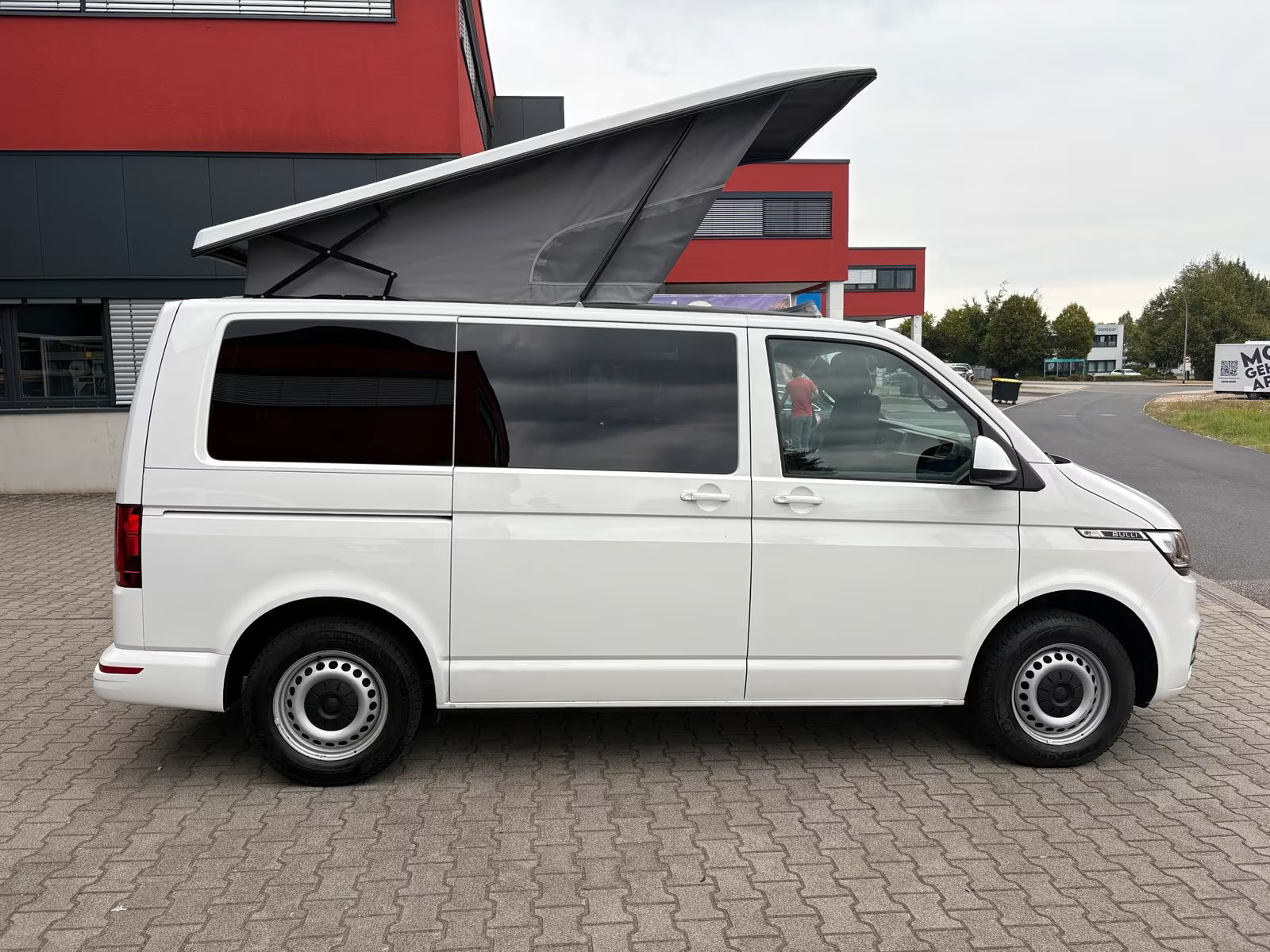 Volkswagen T6.1 Camper 2.0 TDI 150PS unfallfrei | Wohnmobil mit Hubdach Schlafdach, PDC, Rückfahrkamera | Campervan Umbau 5 Sitzer | VW
