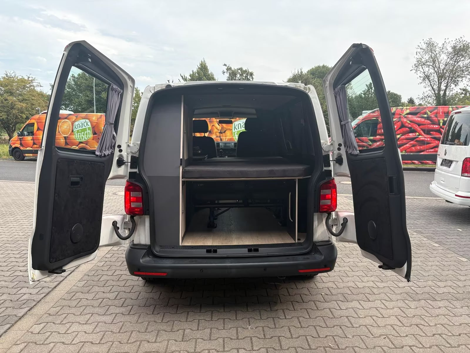 Volkswagen T6 Camper nur 73tkm 2.0 TDI 150PS Schaltgetriebe unfallfrei | Wohnmobil mit PDC, Rückfahrkamera | Campervan Umbau 4 Sitzer | VW