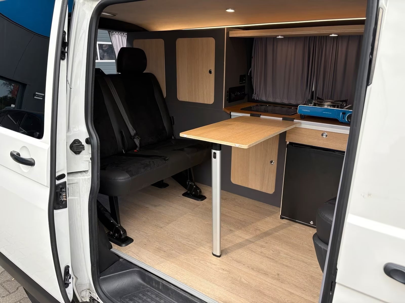Volkswagen T6 Camper nur 73tkm 2.0 TDI 150PS Schaltgetriebe unfallfrei | Wohnmobil mit PDC, Rückfahrkamera | Campervan Umbau 4 Sitzer | VW