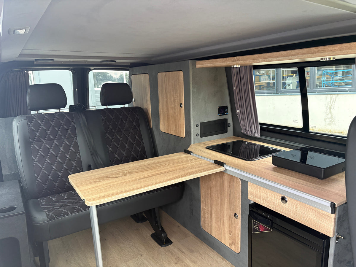 Volkswagen T6.1 Camper mit Aufstelldach, 2.0 TDI, 150 PS / 110KW, DSG | VW Bulli Wohnmobil Campervan Kastenwagen