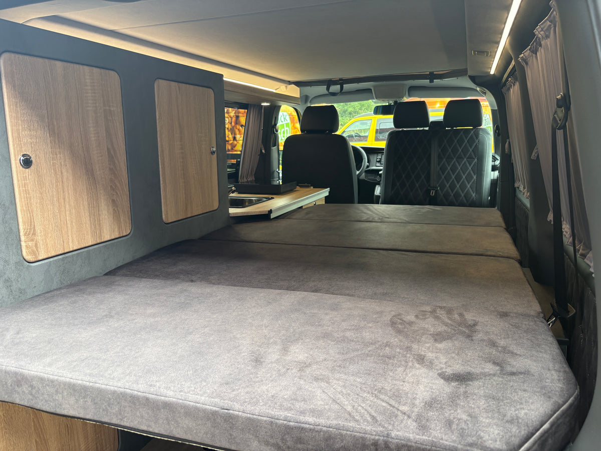 Volkswagen T6.1 Camper mit Aufstelldach, 2.0 TDI, 150 PS / 110KW, DSG | VW Bulli Wohnmobil Campervan Kastenwagen