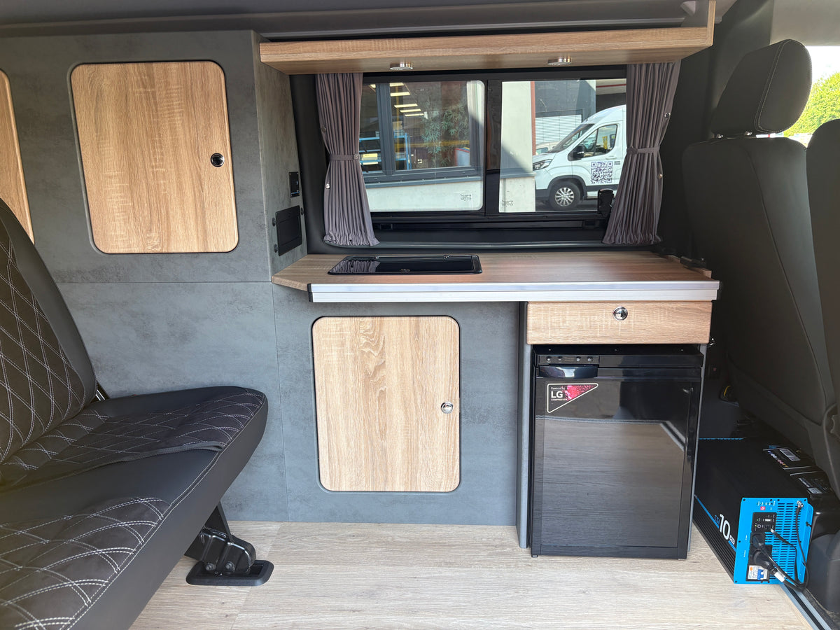 Volkswagen T6.1 Camper mit Aufstelldach, 2.0 TDI, 150 PS / 110KW, DSG | VW Bulli Wohnmobil Campervan Kastenwagen