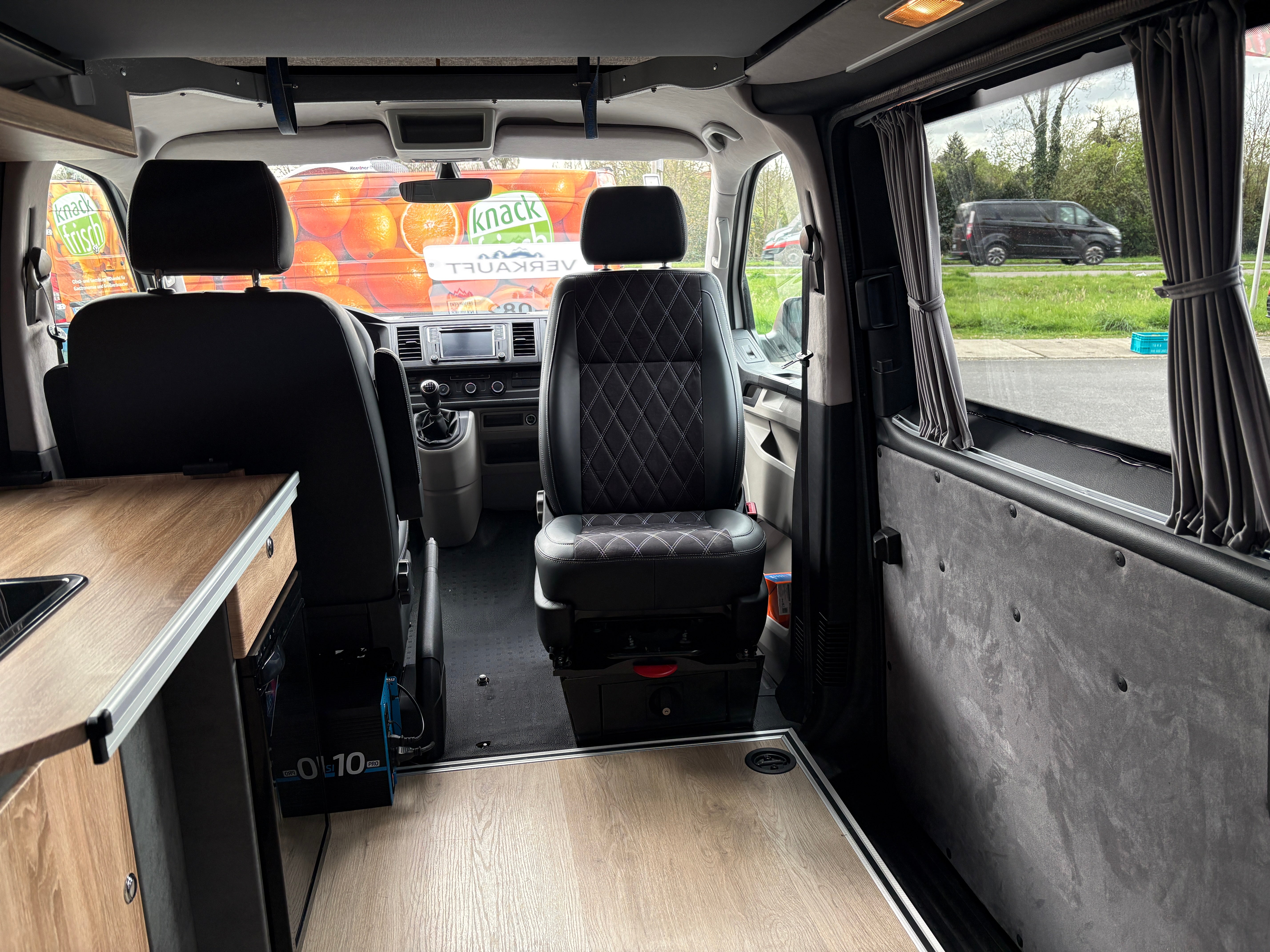 Volkswagen T6 Camper mit Schlafdach 2.0 TDI, 150 PS, Weiß, Schalter - 6 Gang | VW Bulli Wohmobil Campervan | KM-Stand: 124.000 km, EZ: 11.2019, Foto 12 | Weit & Wald Mönchengladbach