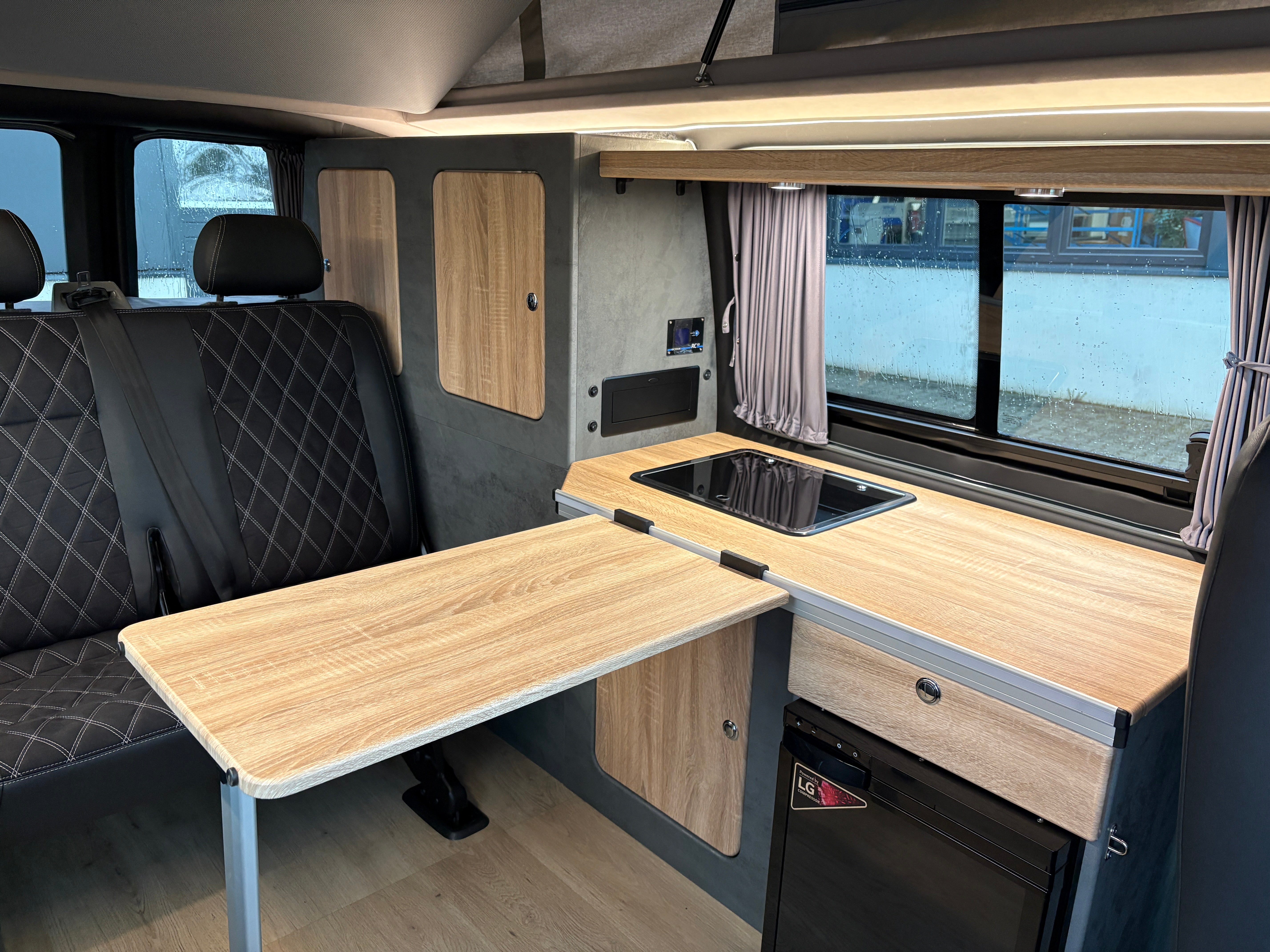 Volkswagen T6.1 Camper mit Schlafdach 2.0 TDI, 150 PS, Gelb, DSG | VW Bulli Wohmobil Campervan | KM-Stand: 81.000 km, EZ: 02.2020, Foto 5 | Weit & Wald Mönchengladbach