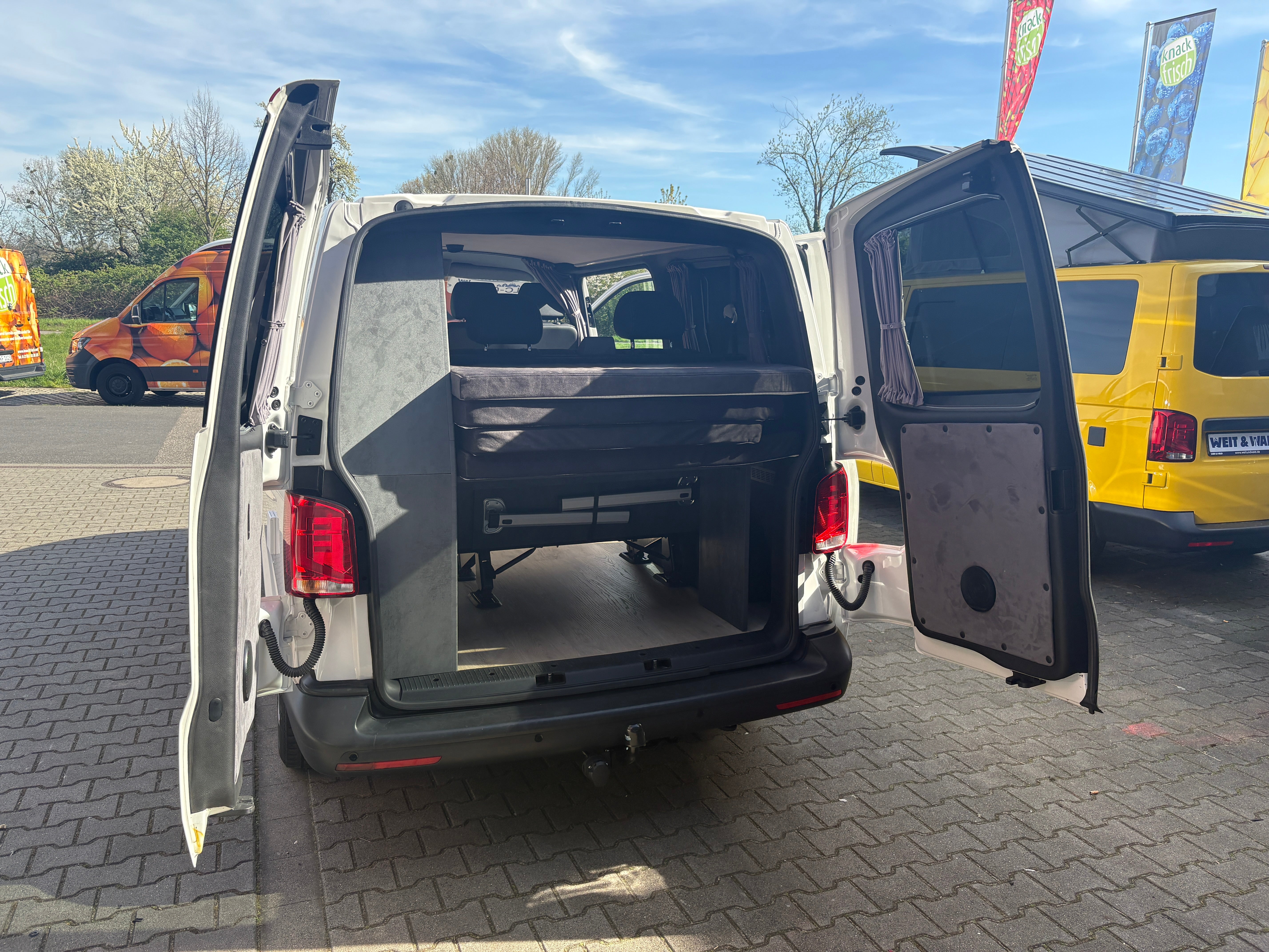 Volkswagen T6.1 Camper 2.0 TDI, 110 PS, Weiß | VW Bulli Wohmobil Campervan | KM-Stand: 143.000 km, EZ: 10.2020, Foto 23 | Weit & Wald Mönchengladbach