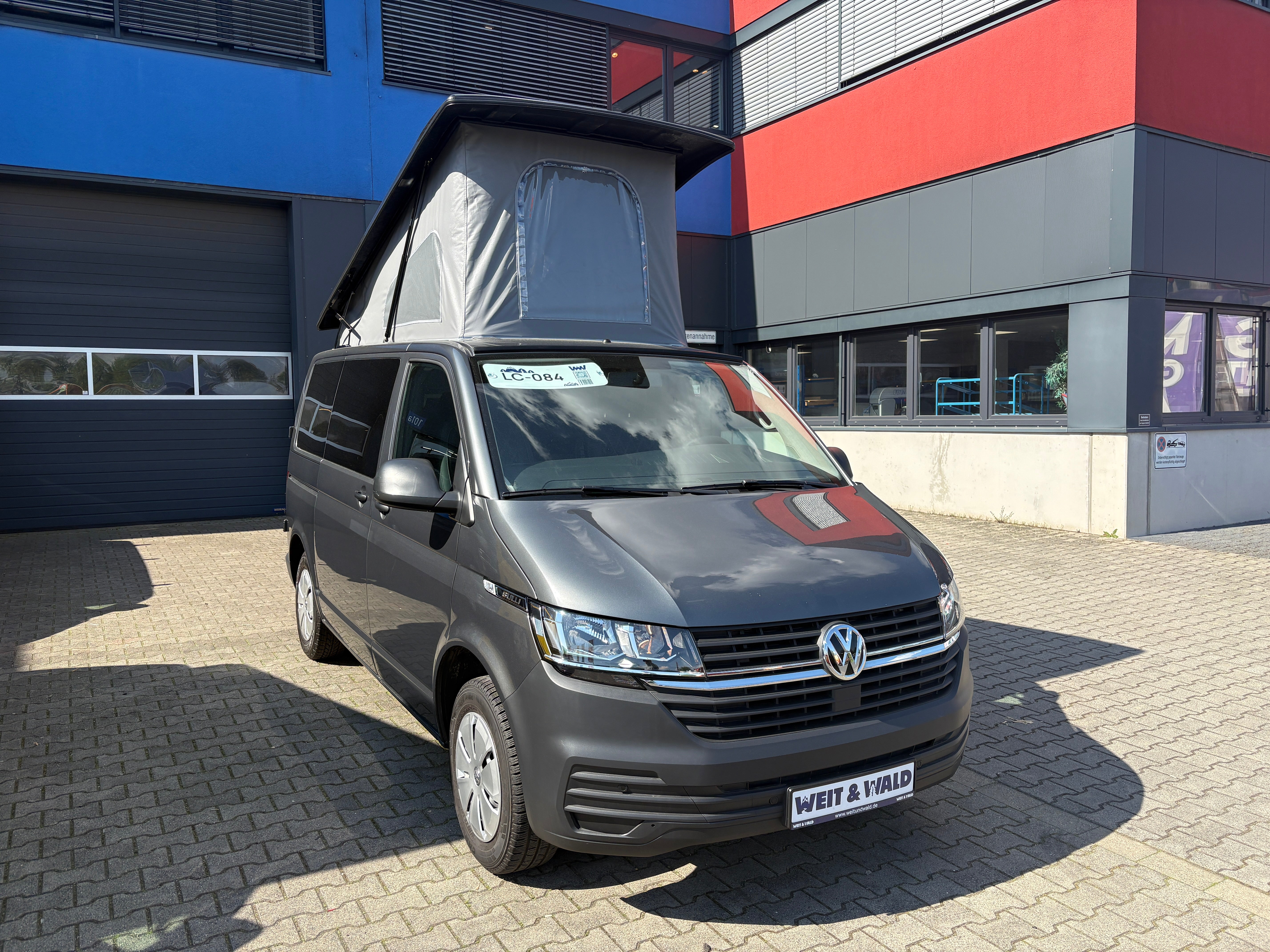 Volkswagen T6.1 Camper mit Schlafdach 2.0 TDI, 150 PS, Grau, DSG | VW Bulli Wohmobil Campervan | KM-Stand: 128.000 km, EZ: 12.2020, Foto 3 | Weit & Wald Mönchengladbach