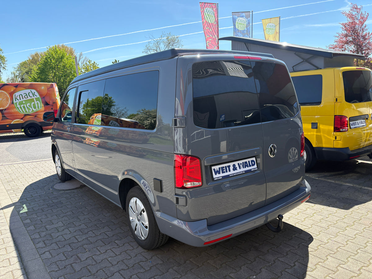 Volkswagen T6.1 Camper mit Aufstelldach & integriertem WC mit Kassettentoilette, 2.0 TDI, 150 PS / 110KW, Schalter - 6 Gang | VW Bulli Wohnmobil Campervan Kastenwagen