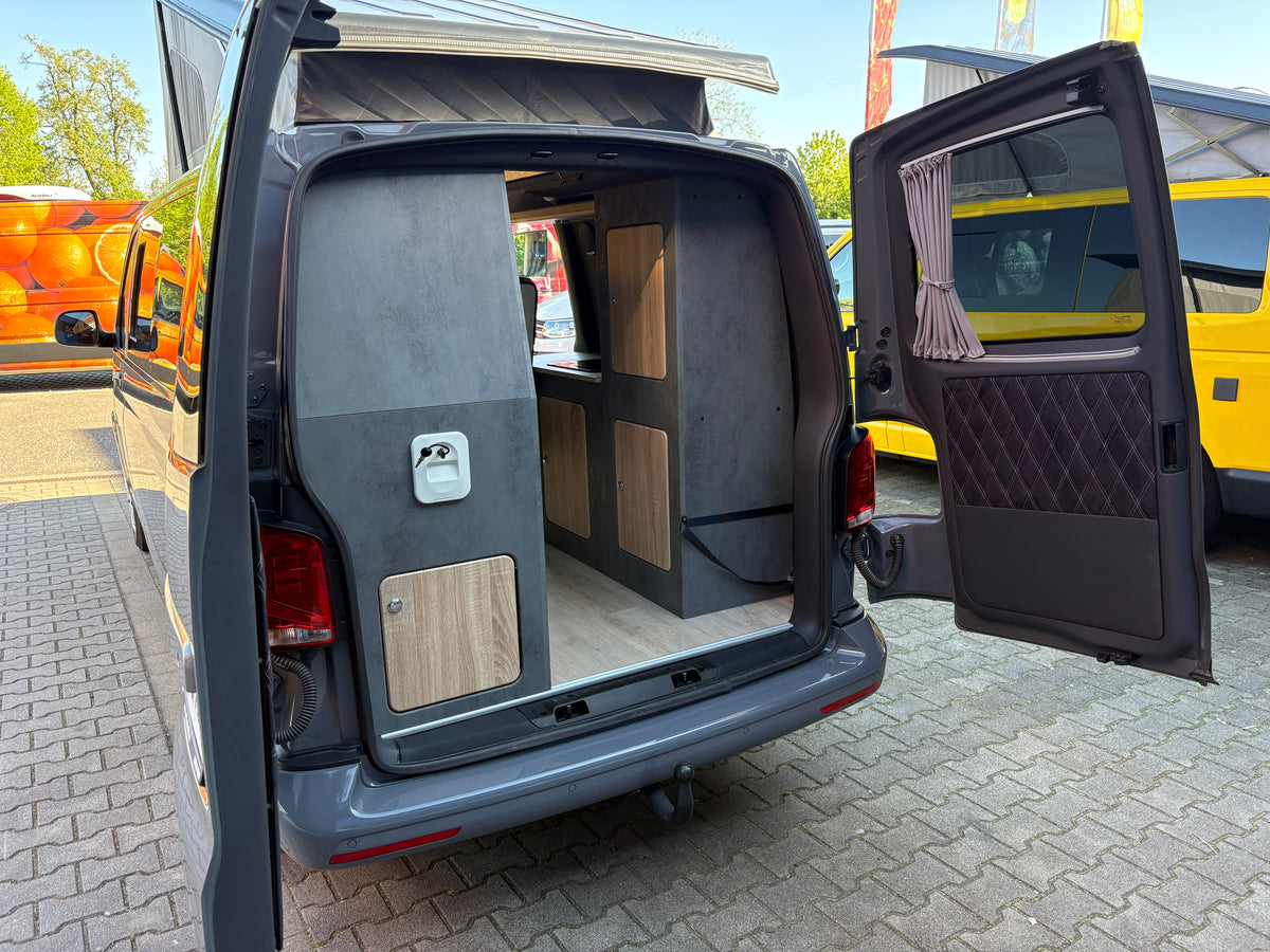 Volkswagen T6.1 Camper mit Aufstelldach & integriertem WC mit Kassettentoilette, 2.0 TDI, 150 PS / 110KW, Schalter - 6 Gang | VW Bulli Wohnmobil Campervan Kastenwagen
