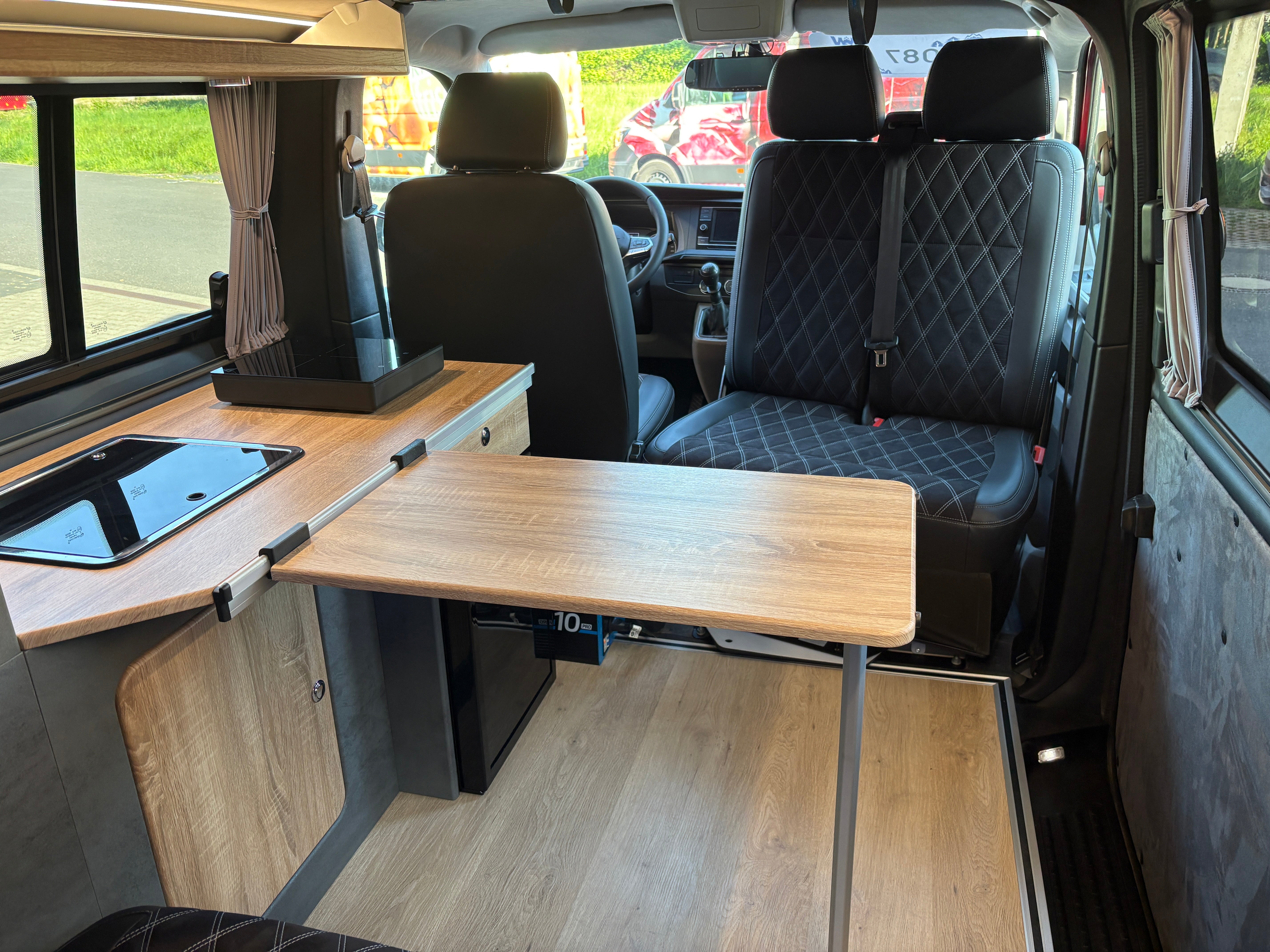 Volkswagen T6.1 Camper mit Schlafdach 2.0 TDI, 110 PS, Rot | VW Bulli Wohmobil Campervan | KM-Stand: 94.000 km, EZ: 09.2020, Foto 22 | Weit & Wald Mönchengladbach