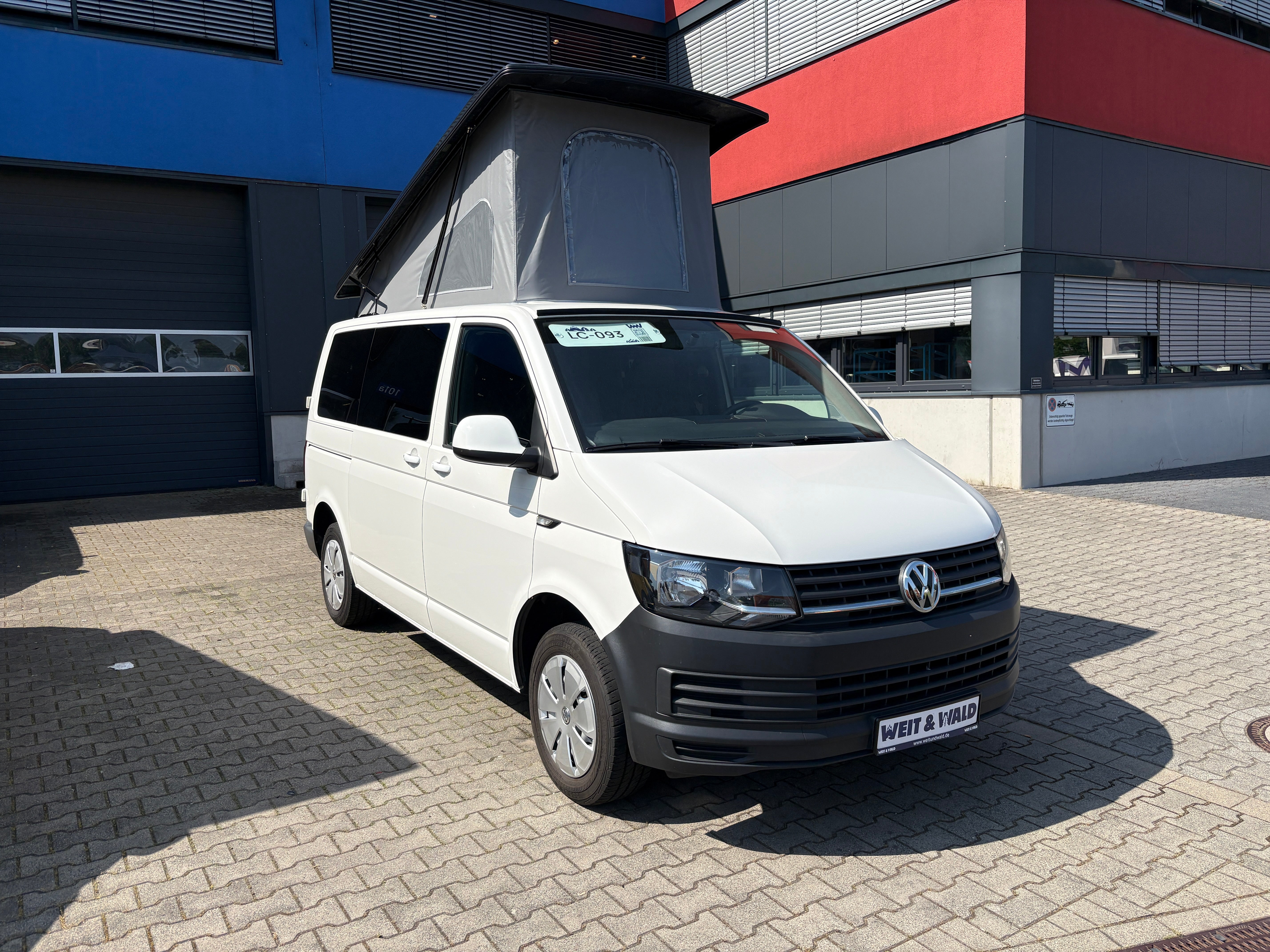 Volkswagen T6 Camper mit Aufstelldach, 2.0 TDI, 114 PS / 84KW | VW Bulli Wohnmobil Campervan Kastenwagen