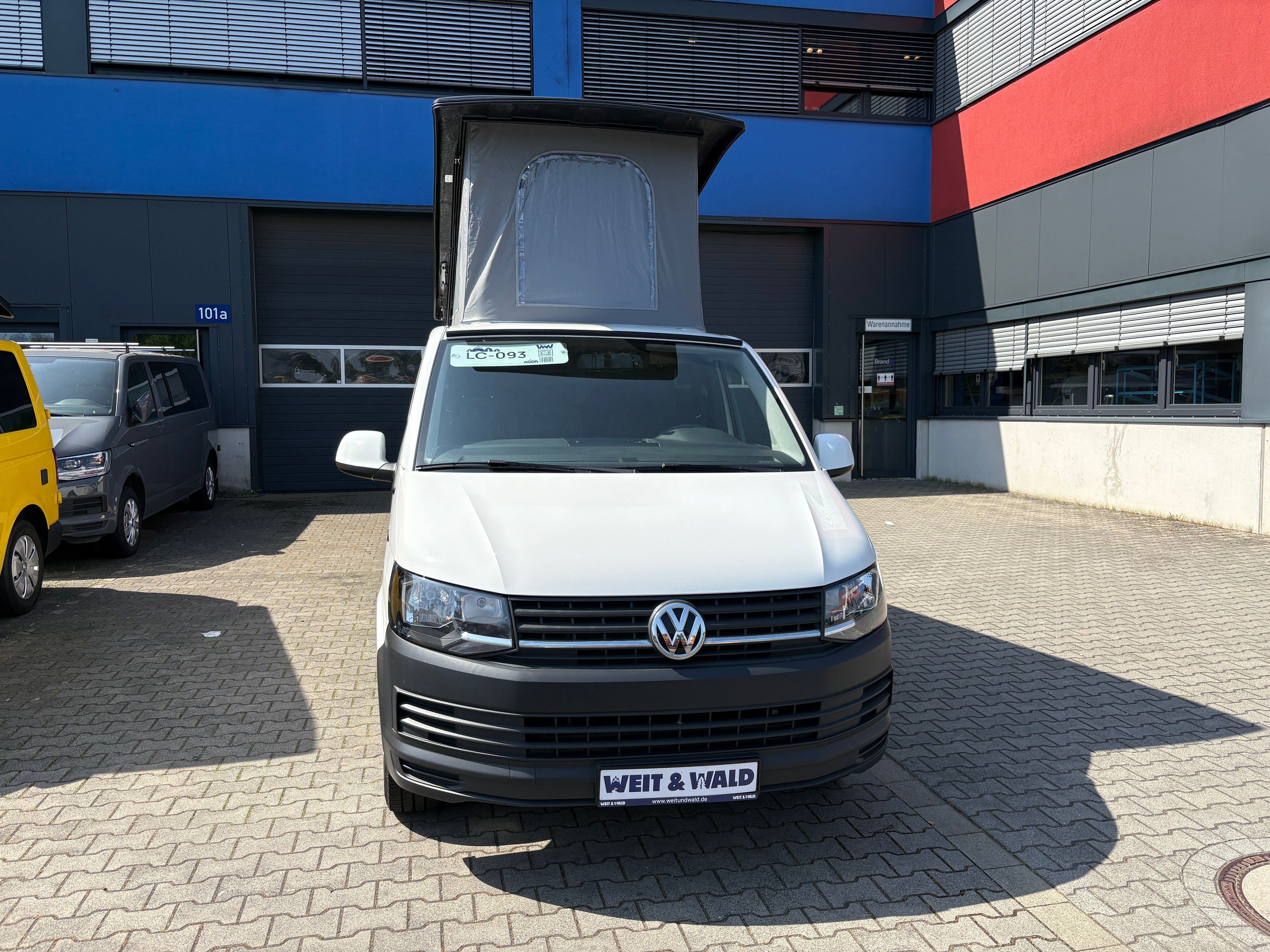 Volkswagen T6 Camper mit Aufstelldach, 2.0 TDI, 114 PS / 84KW | VW Bulli Wohnmobil Campervan Kastenwagen