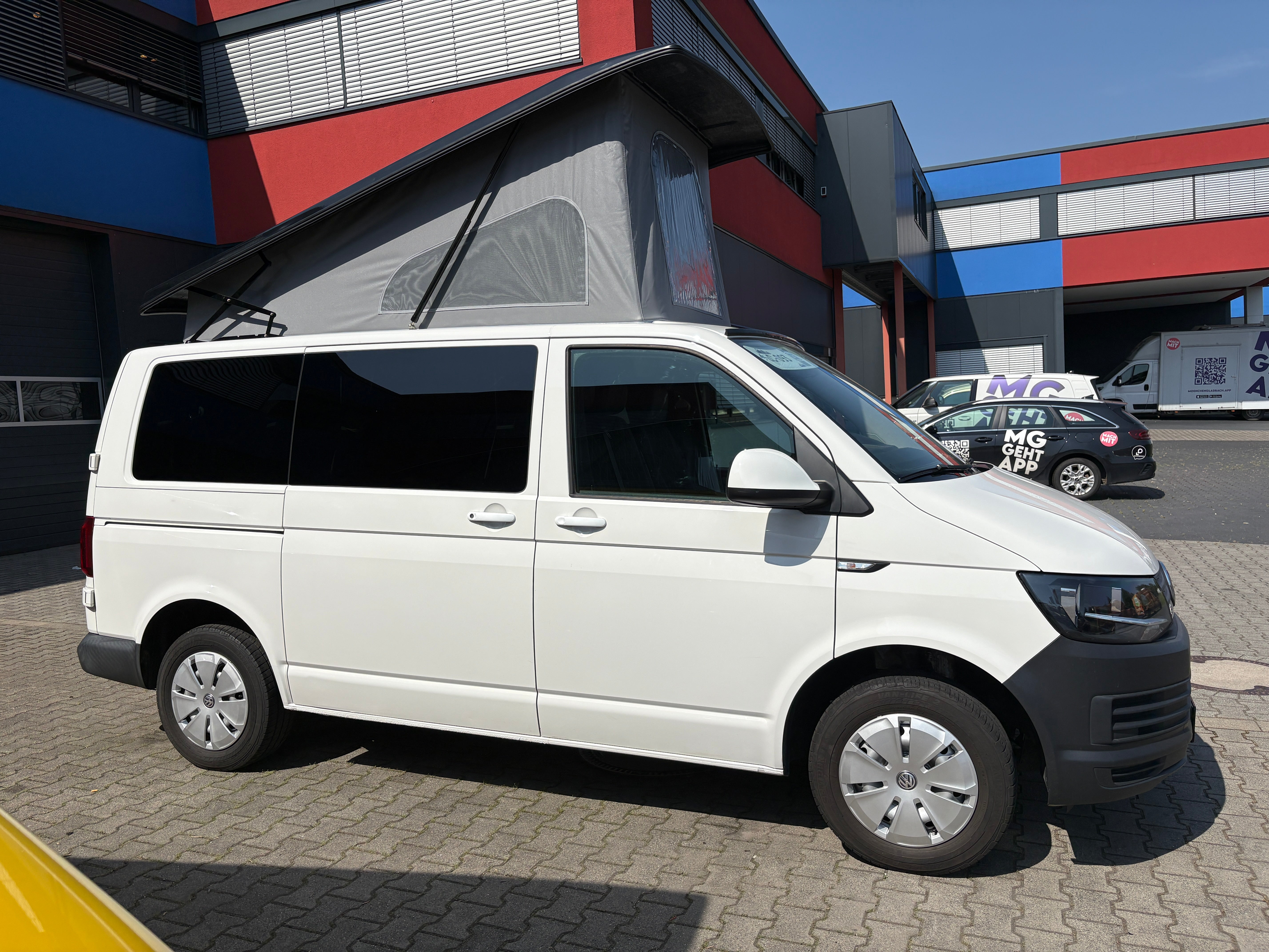 Volkswagen T6 Camper mit Aufstelldach, 2.0 TDI, 114 PS / 84KW | VW Bulli Wohnmobil Campervan Kastenwagen