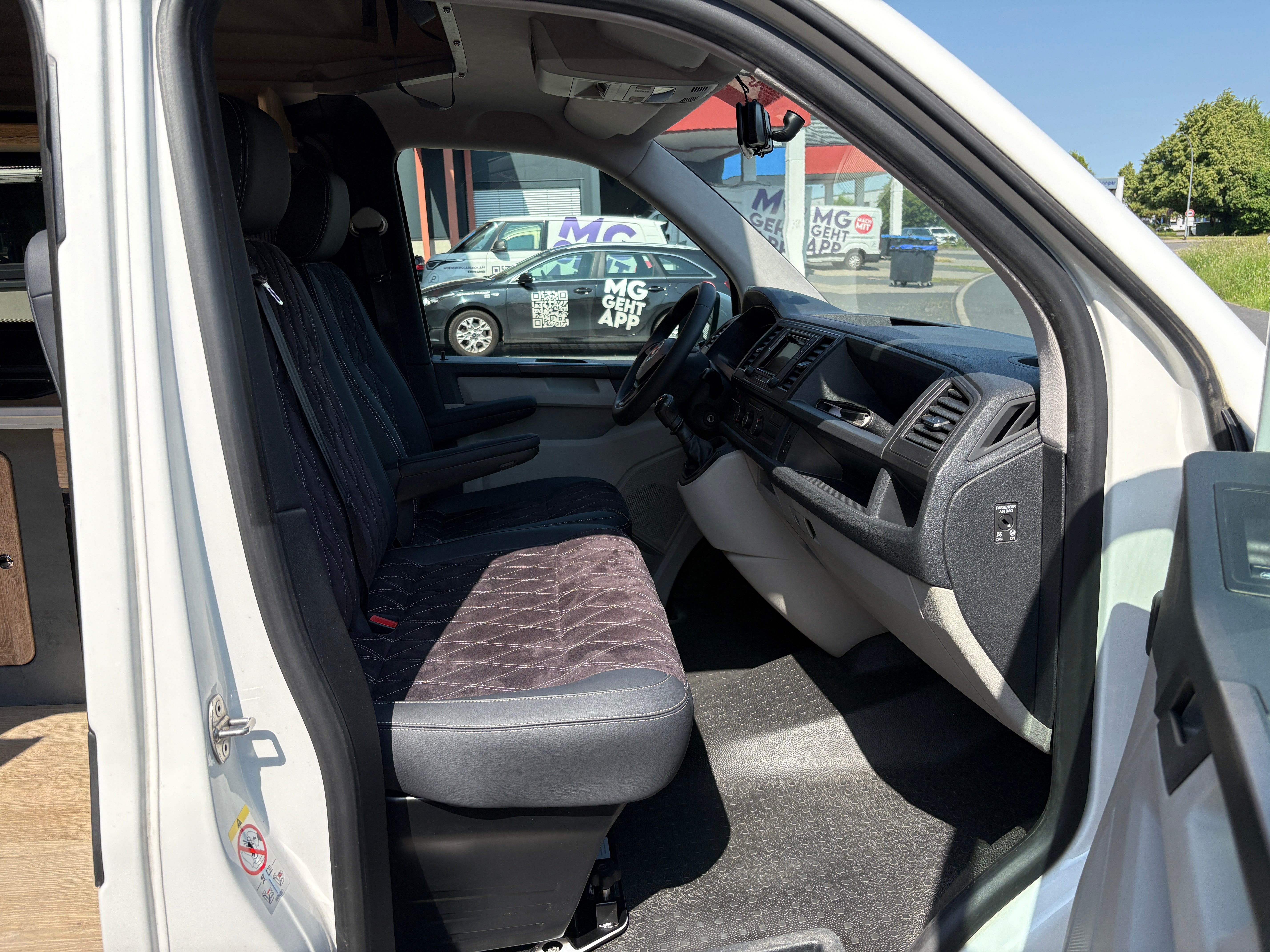 Volkswagen T6 Camper mit Aufstelldach, 2.0 TDI, 114 PS / 84KW | VW Bulli Wohnmobil Campervan Kastenwagen