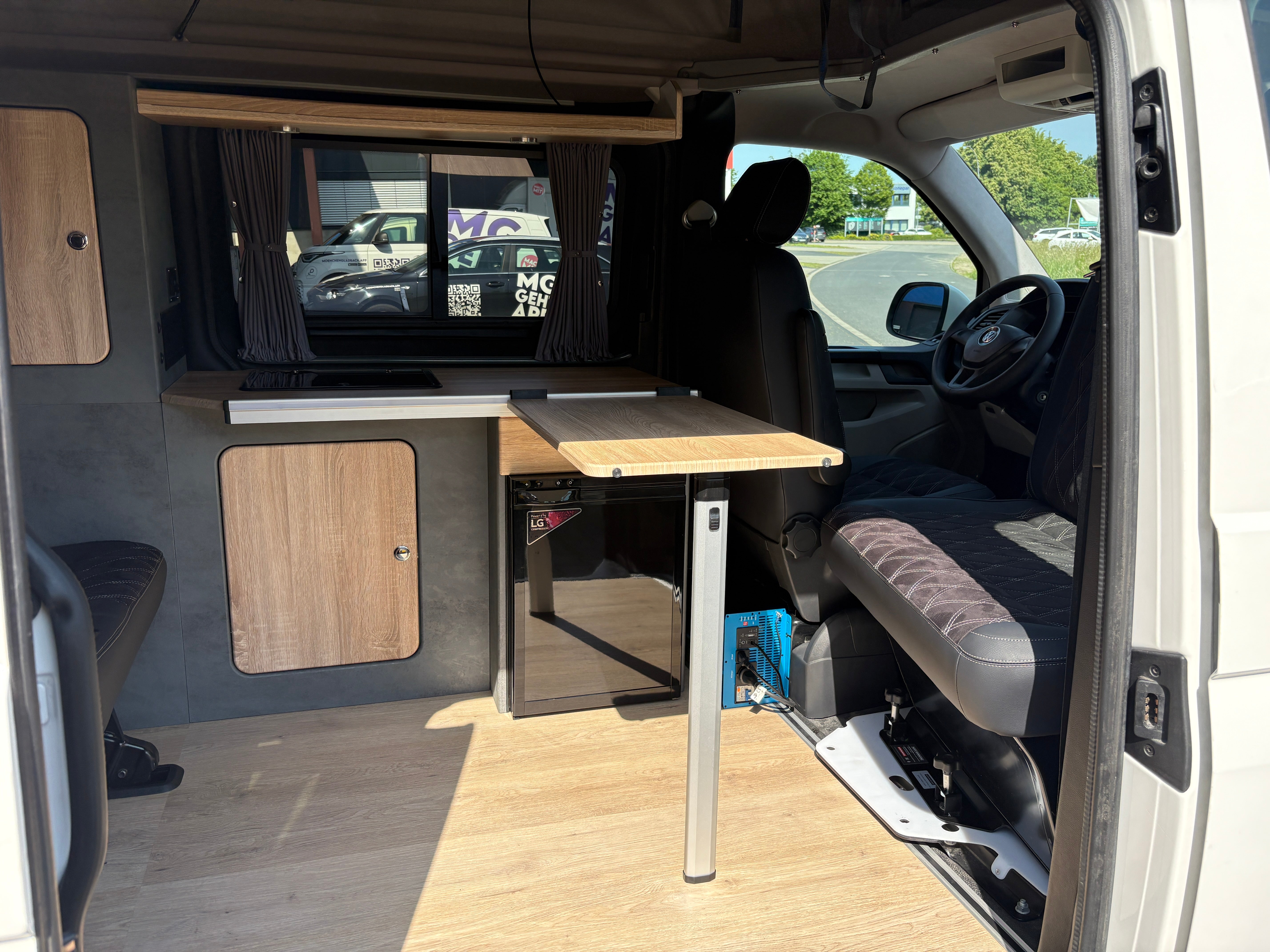 Volkswagen T6 Camper mit Aufstelldach, 2.0 TDI, 114 PS / 84KW | VW Bulli Wohnmobil Campervan Kastenwagen