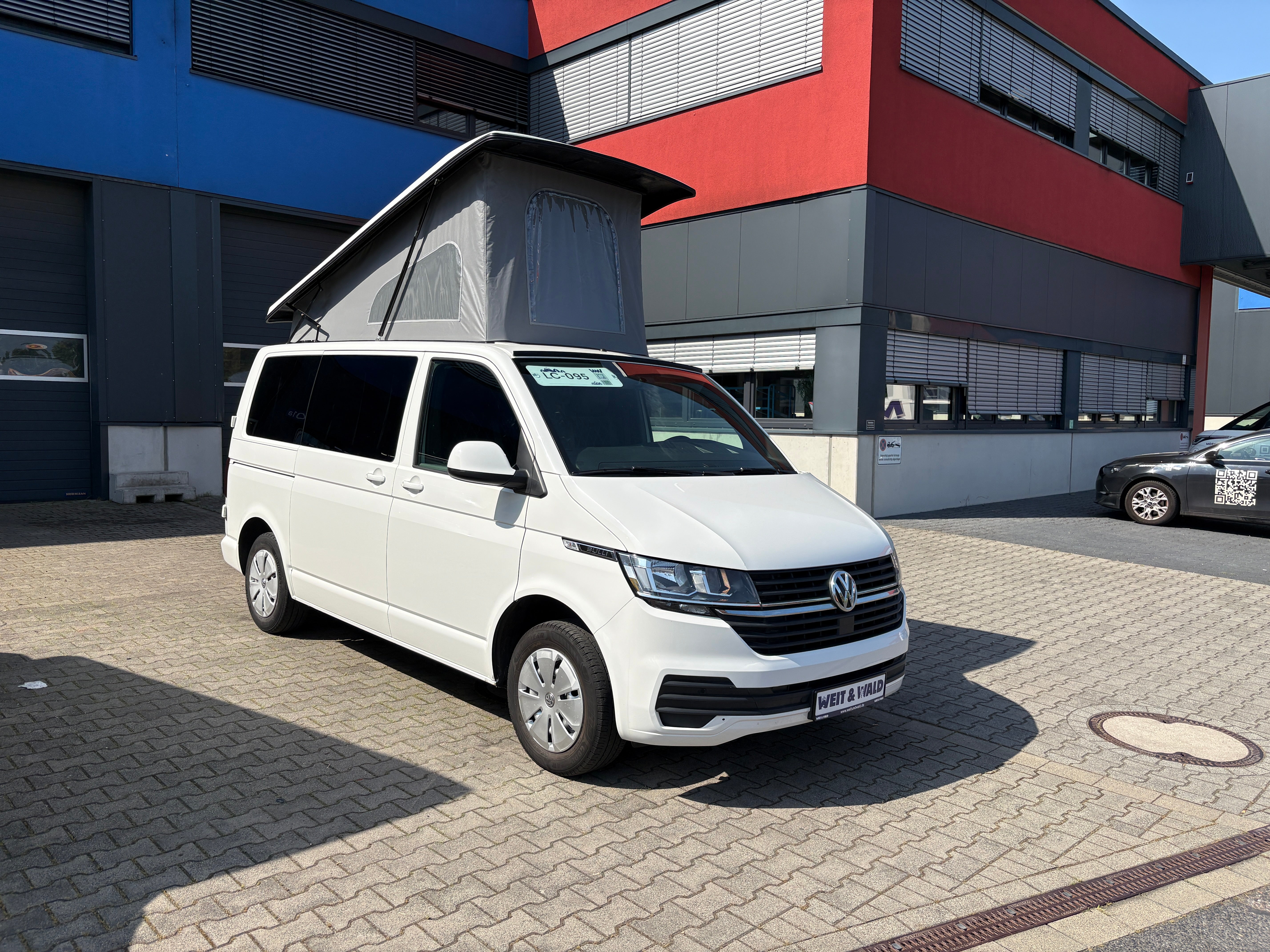 Volkswagen T6.1 Camper mit Aufstelldach, 2.0 TDI, 150 PS / 110KW, Schalter - 6 Gang | VW Bulli Wohnmobil Campervan Kastenwagen