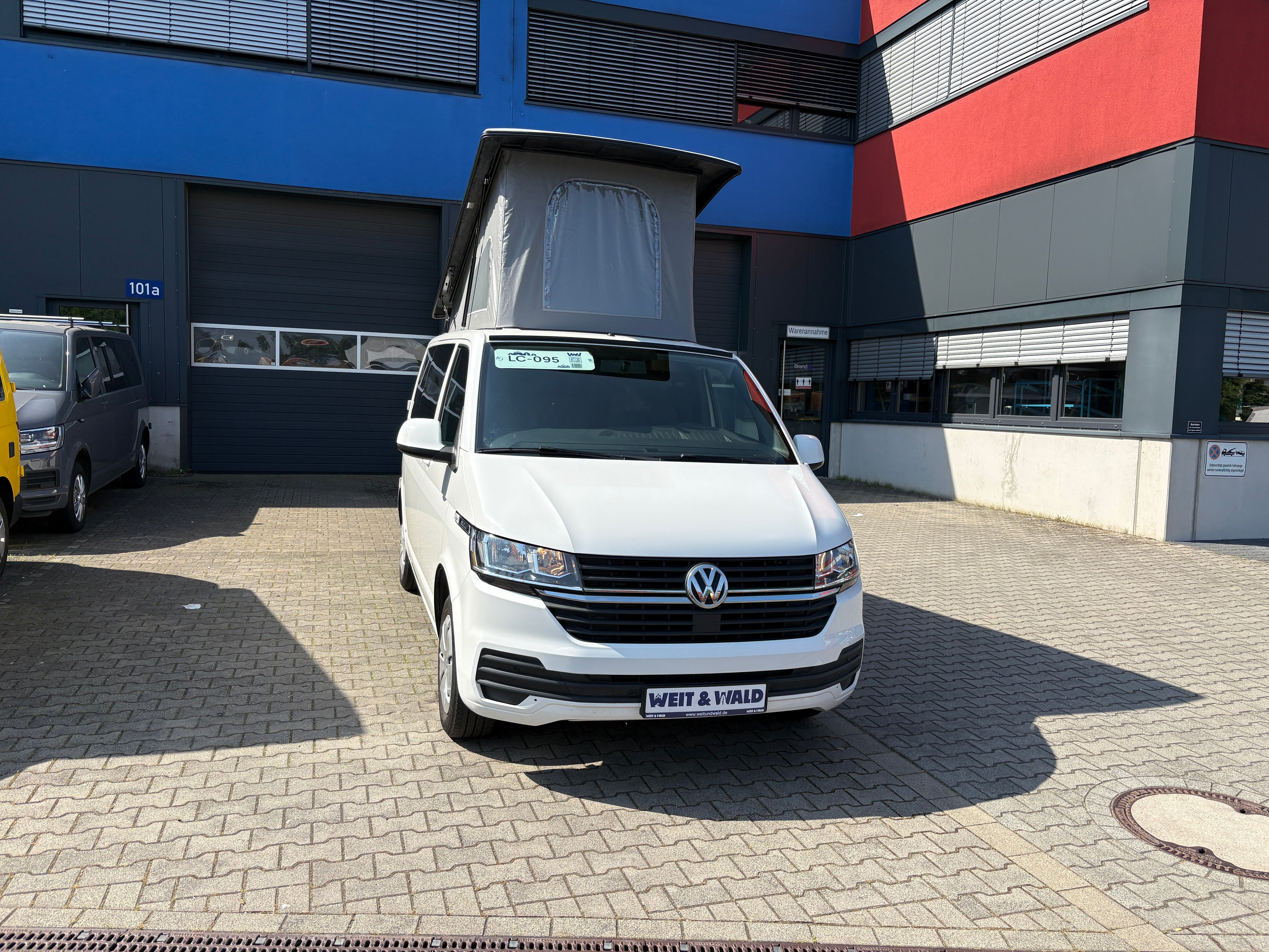 Volkswagen T6.1 Camper mit Aufstelldach, 2.0 TDI, 150 PS / 110KW, Schalter - 6 Gang | VW Bulli Wohnmobil Campervan Kastenwagen