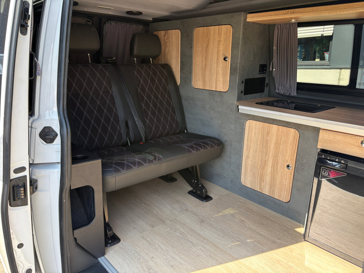 Volkswagen T6.1 Camper mit Aufstelldach, 2.0 TDI, 150 PS / 110KW, Schalter - 6 Gang | VW Bulli Wohnmobil Campervan Kastenwagen