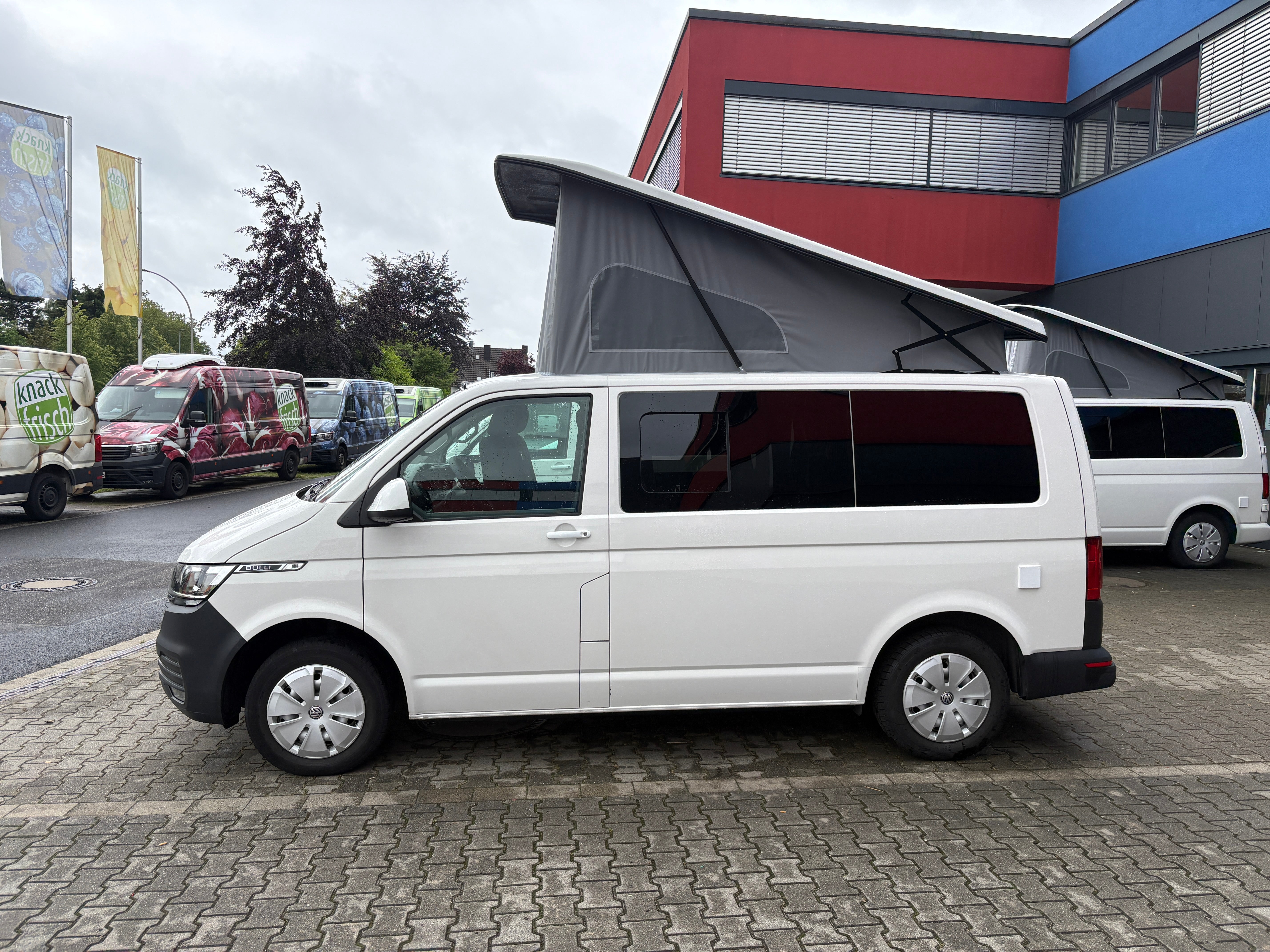 Volkswagen T6.1 Camper mit Aufstelldach, 2.0 TDI, 150 PS / 110KW, Schalter - 6 Gang | VW Bulli Wohnmobil Campervan Kastenwagen