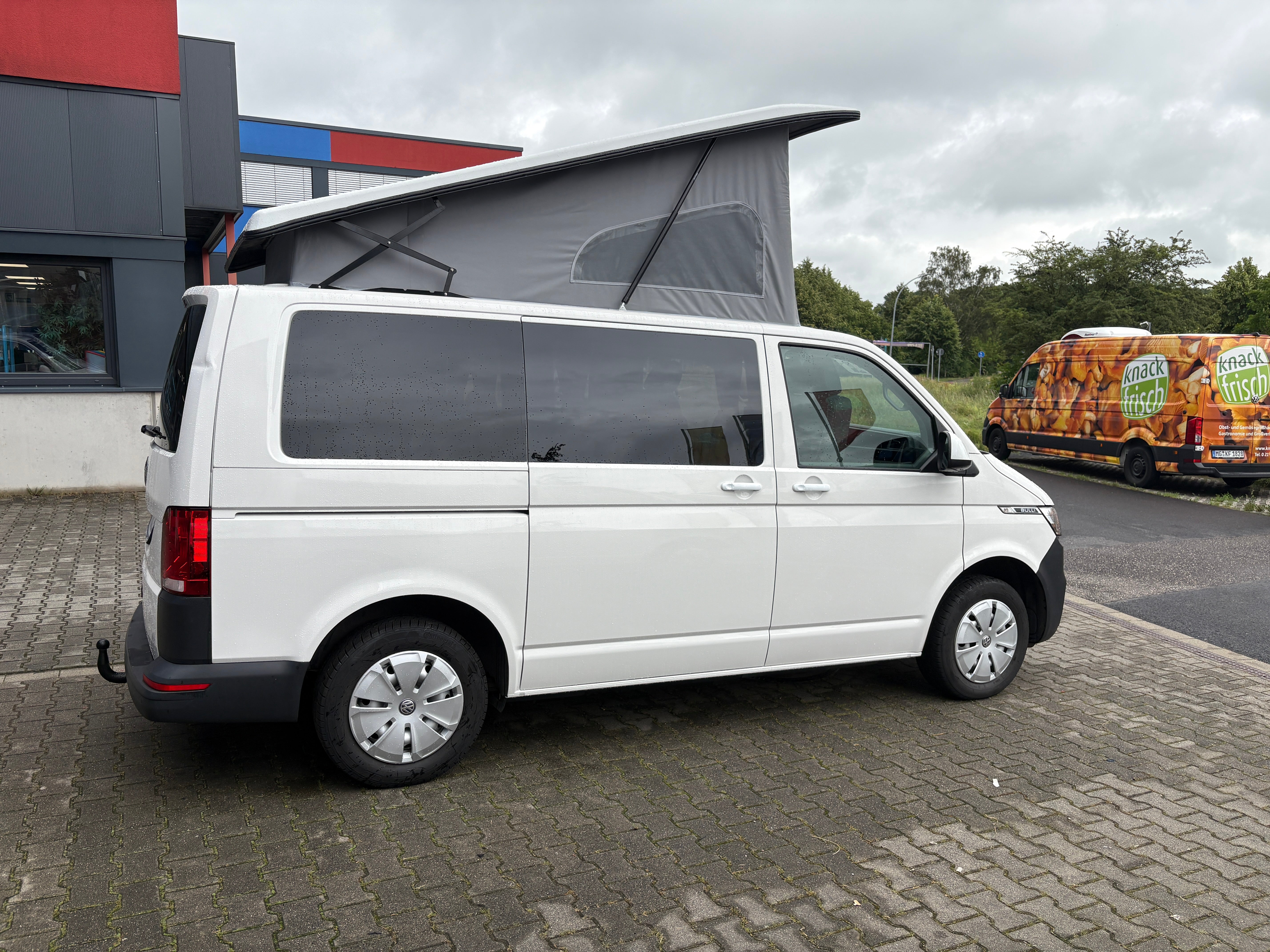 Volkswagen T6.1 Camper mit Aufstelldach, 2.0 TDI, 150 PS / 110KW, Schalter - 6 Gang | VW Bulli Wohnmobil Campervan Kastenwagen