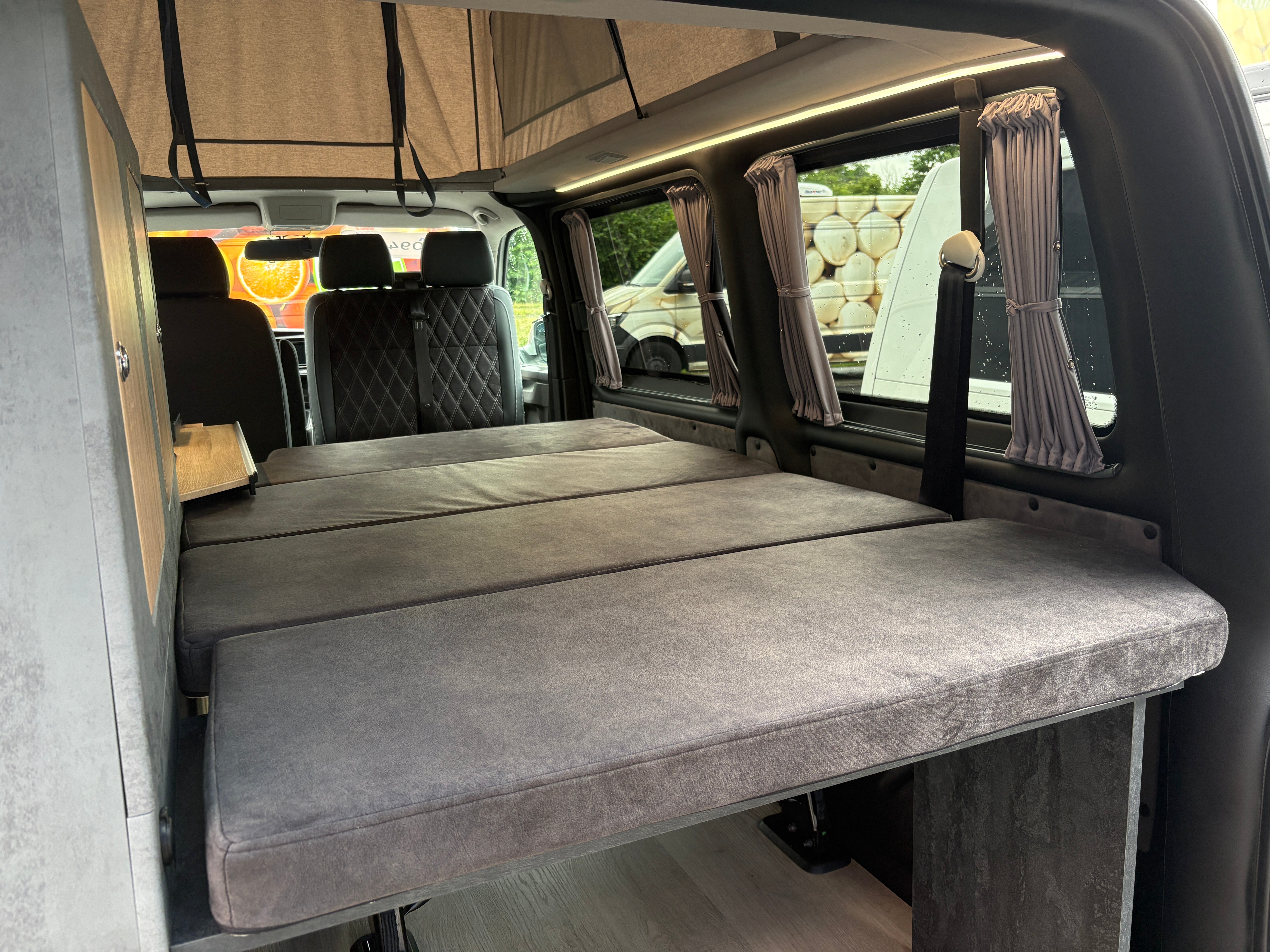 Volkswagen T6.1 Camper mit Aufstelldach, 2.0 TDI, 150 PS / 110KW, Schalter - 6 Gang | VW Bulli Wohnmobil Campervan Kastenwagen