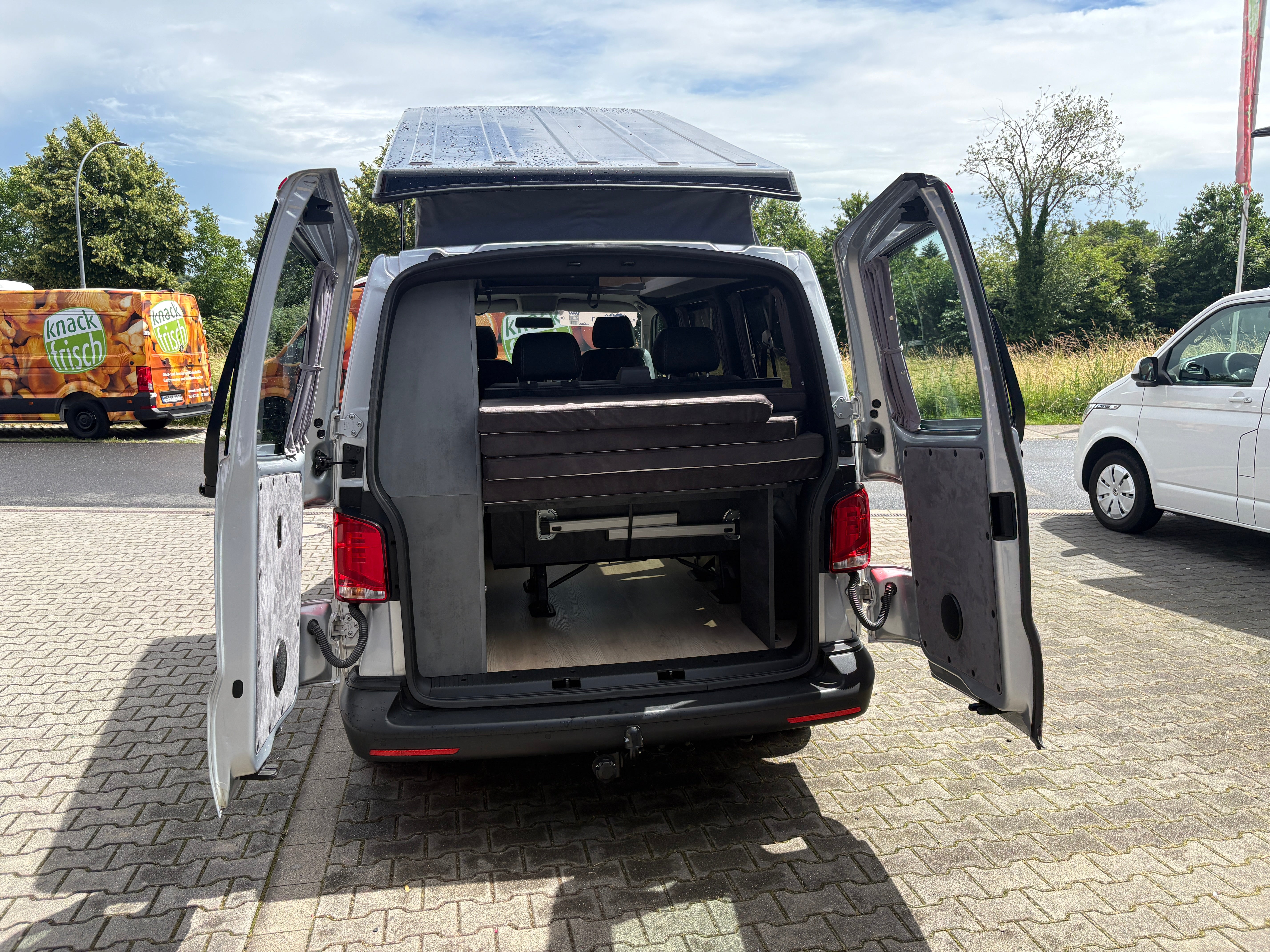 Volkswagen T6.1 Camper mit Aufstelldach, 2.0 TDI, 150 PS / 110KW, DSG | VW Bulli Wohnmobil Campervan Kastenwagen