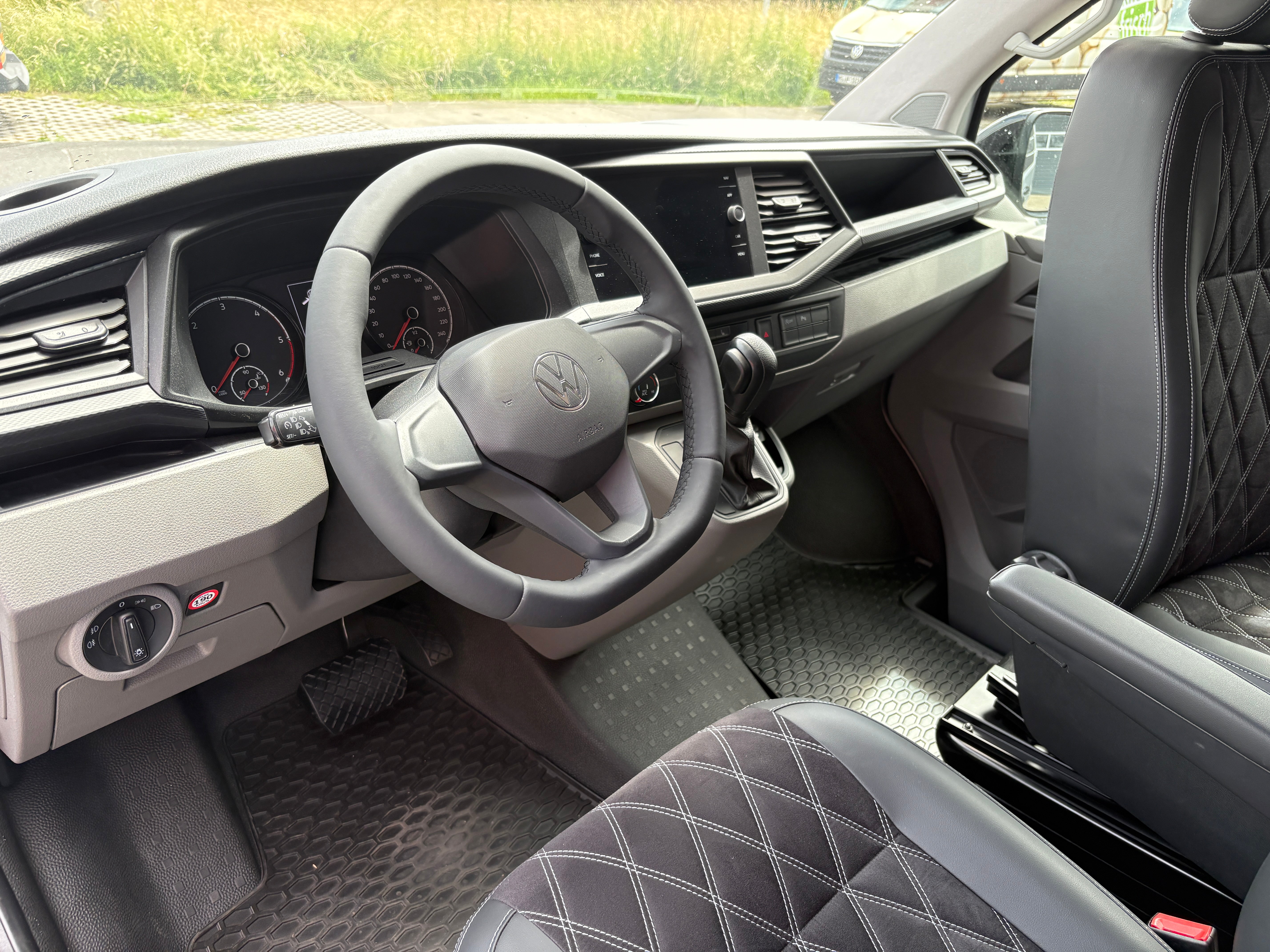 Volkswagen T6.1 Camper mit Aufstelldach, 2.0 TDI, 150 PS / 110KW, DSG | VW Bulli Wohnmobil Campervan Kastenwagen