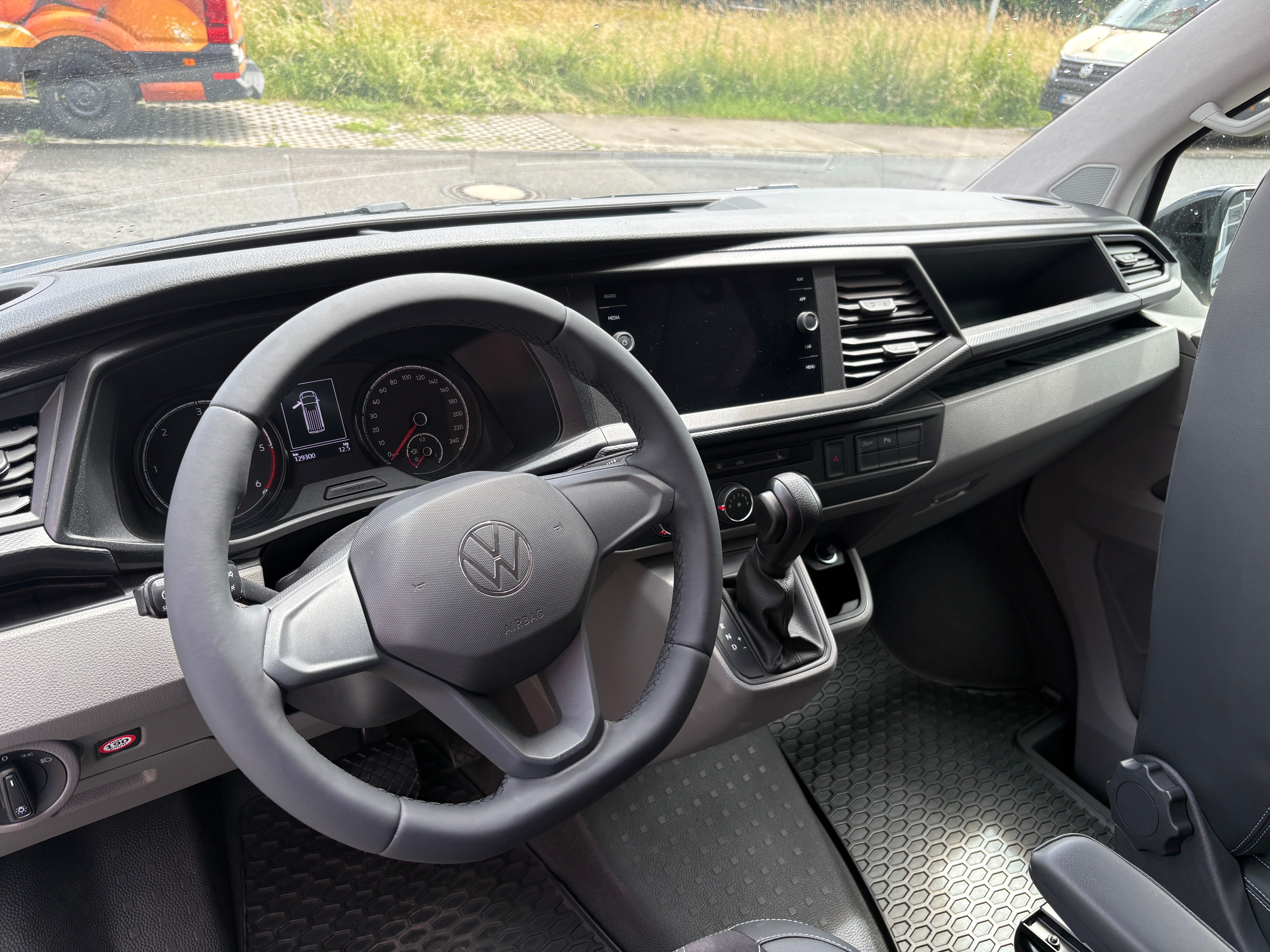 Volkswagen T6.1 Camper mit Aufstelldach, 2.0 TDI, 150 PS / 110KW, DSG | VW Bulli Wohnmobil Campervan Kastenwagen