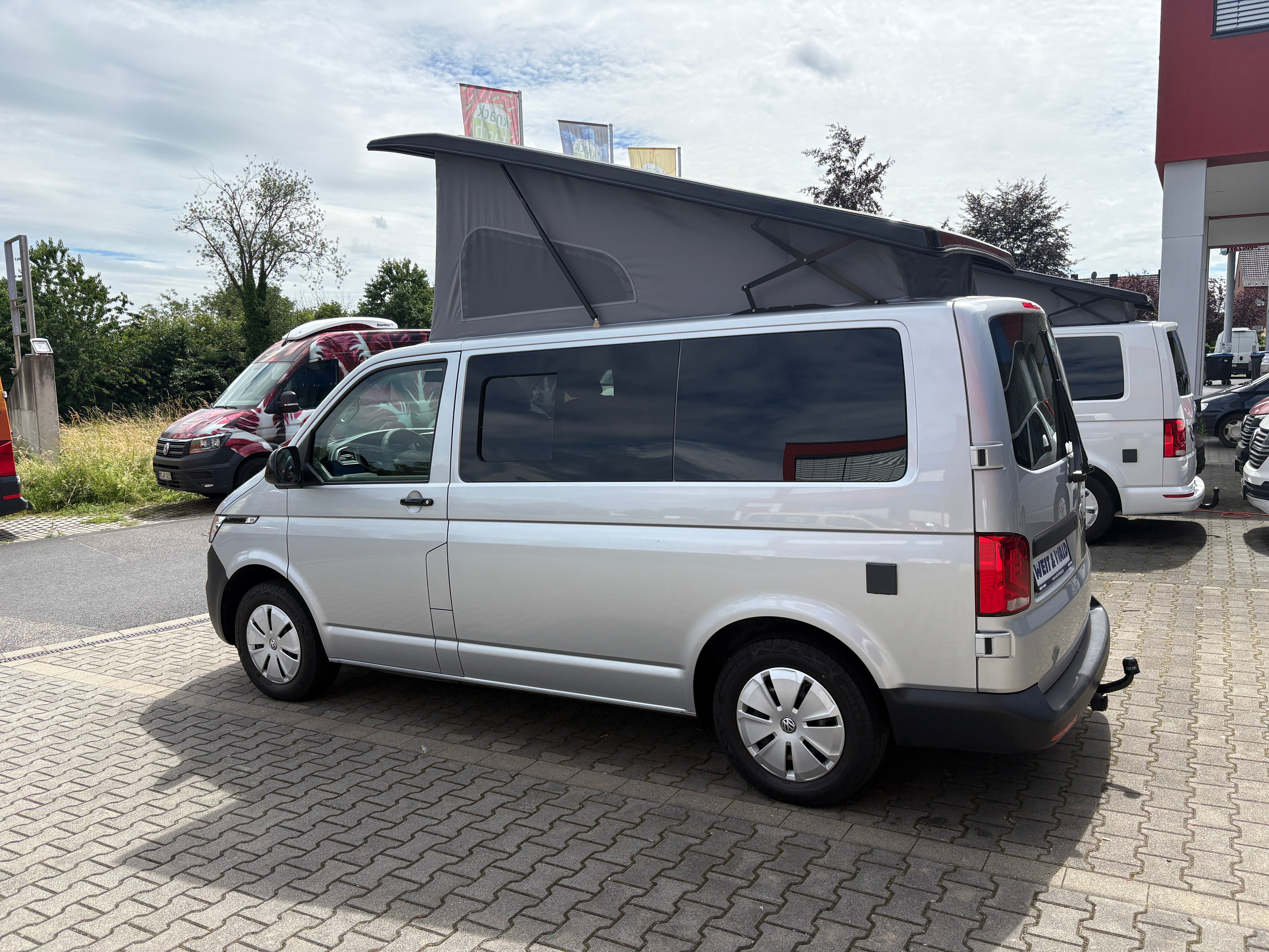 Volkswagen T6.1 Camper mit Aufstelldach, 2.0 TDI, 150 PS / 110KW, DSG | VW Bulli Wohnmobil Campervan Kastenwagen