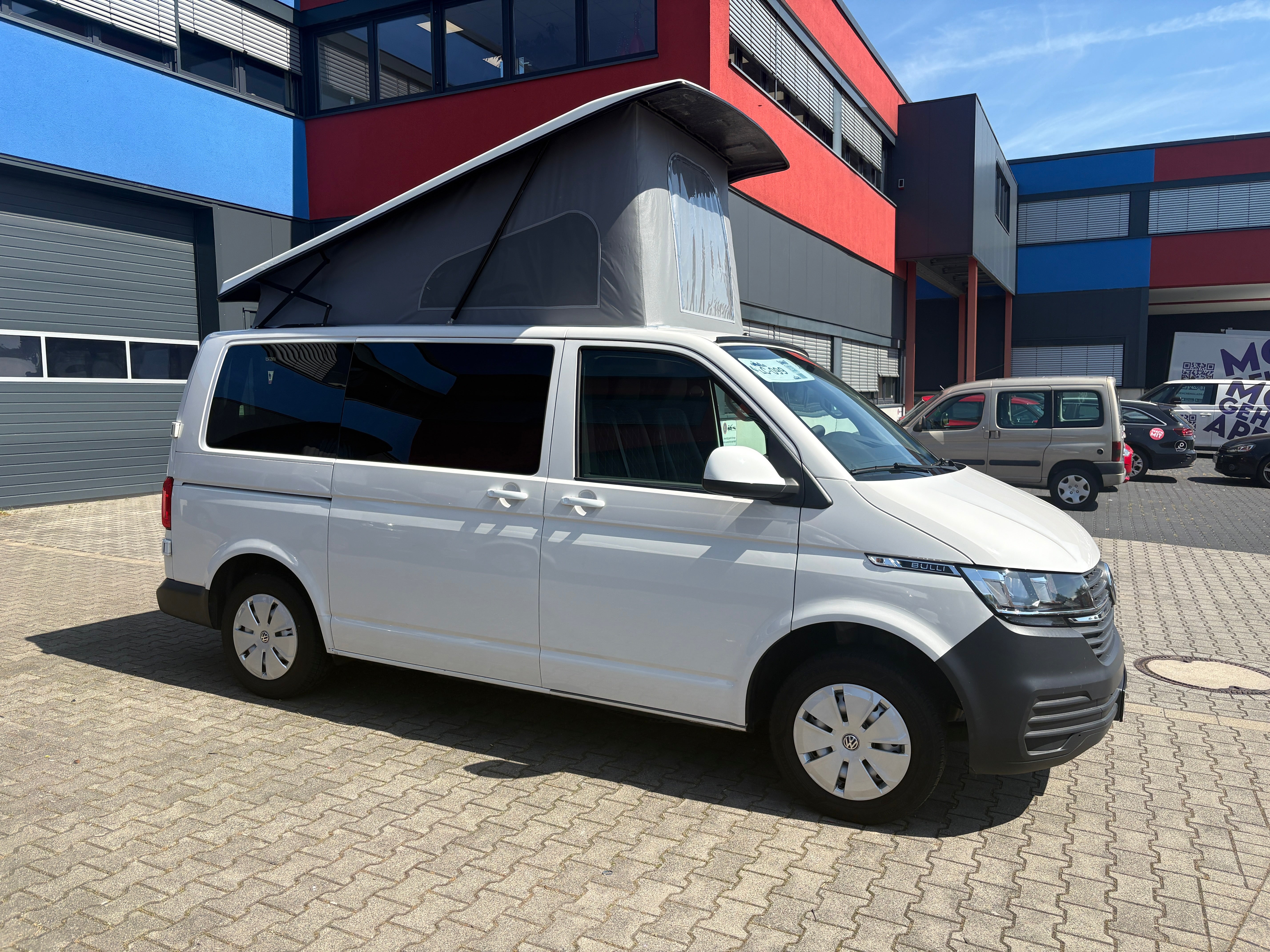 Volkswagen T6.1 Camper mit Aufstelldach, 2.0 TDI, 110 PS / 81KW | VW Bulli Wohnmobil Campervan Kastenwagen