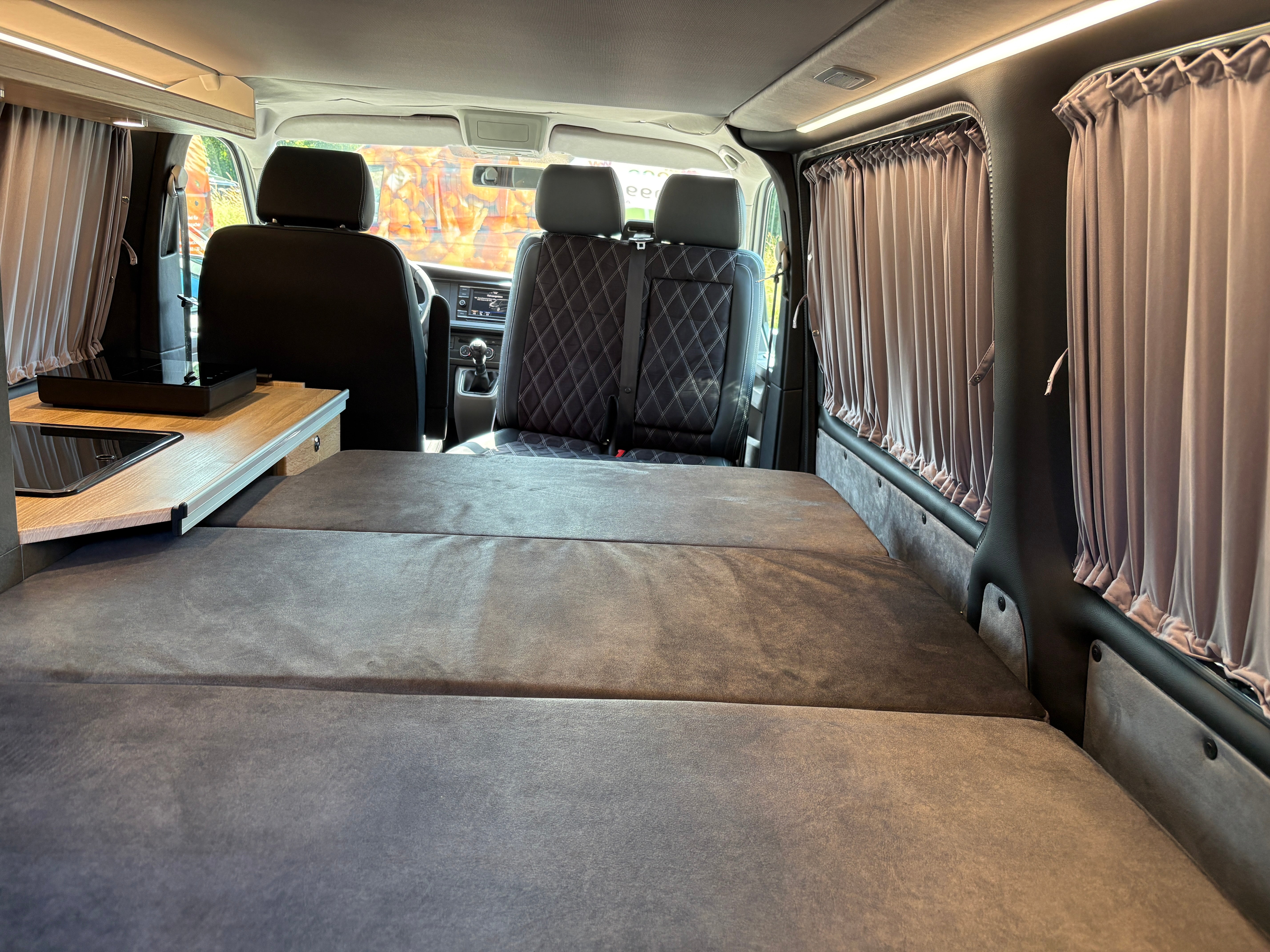 Volkswagen T6.1 Camper mit Aufstelldach, 2.0 TDI, 110 PS / 81KW | VW Bulli Wohnmobil Campervan Kastenwagen