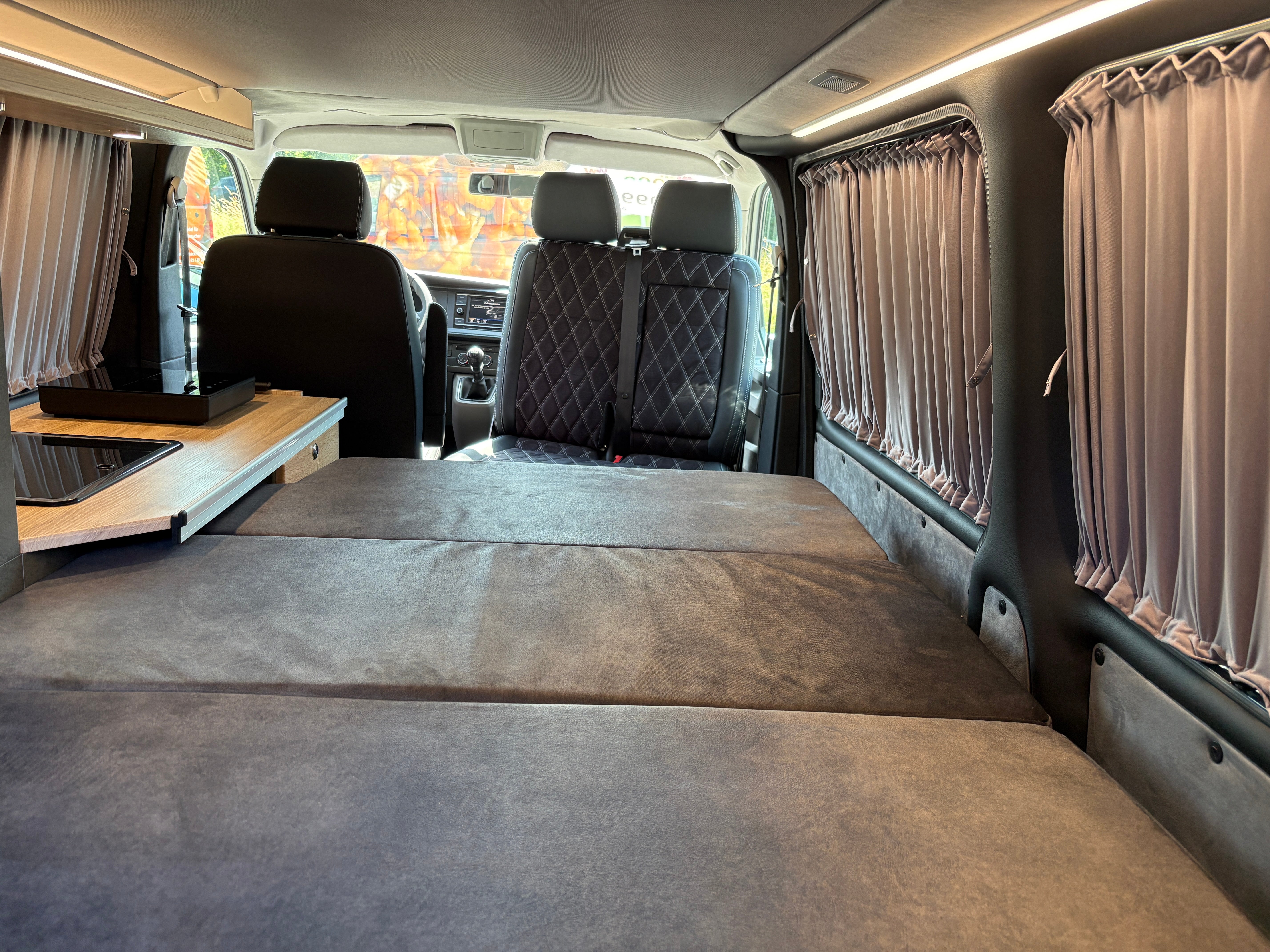 Volkswagen T6.1 Camper mit Aufstelldach, 2.0 TDI, 110 PS / 81KW | VW Bulli Wohnmobil Campervan Kastenwagen