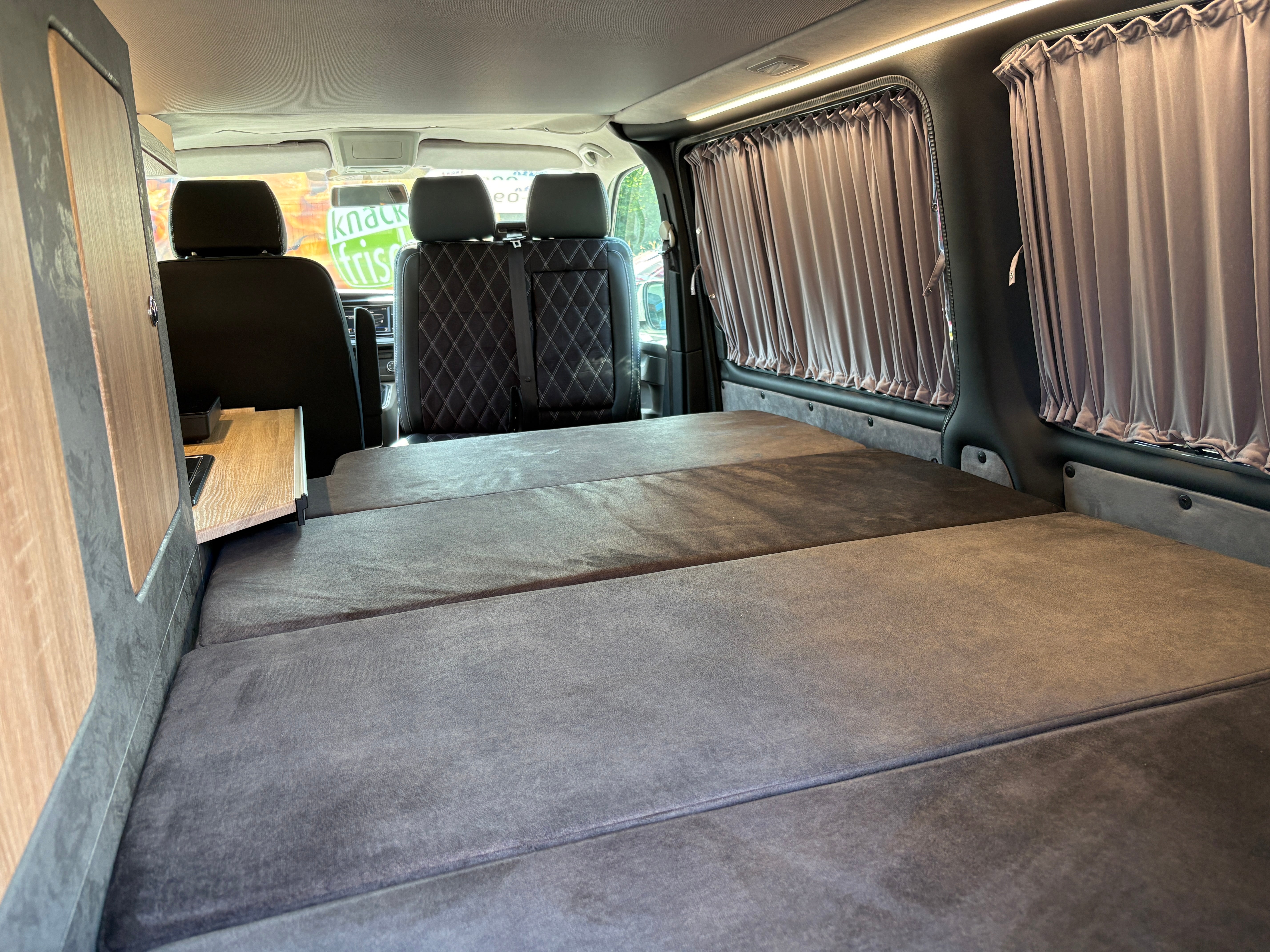 Volkswagen T6.1 Camper mit Aufstelldach, 2.0 TDI, 110 PS / 81KW | VW Bulli Wohnmobil Campervan Kastenwagen