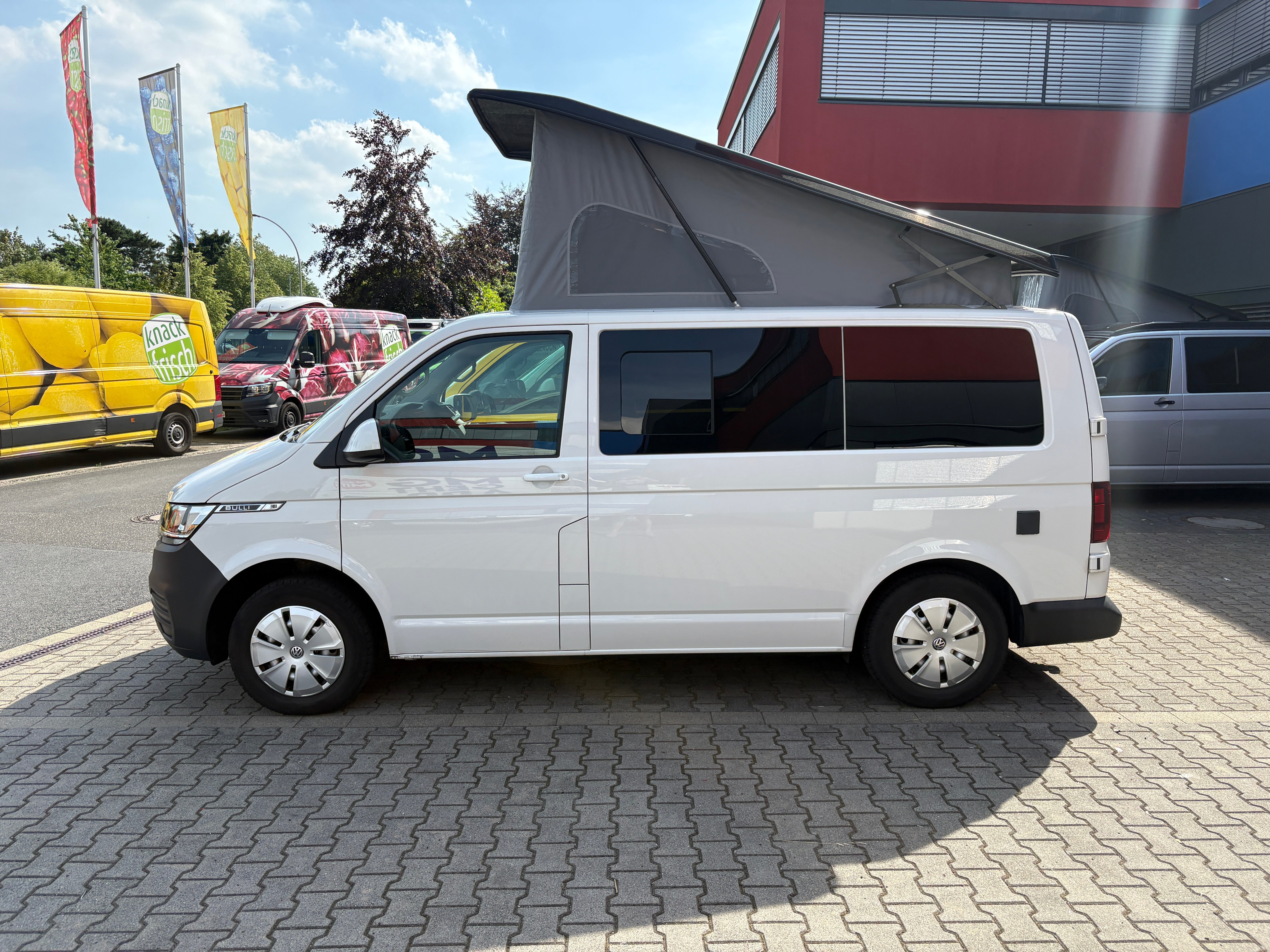 Volkswagen T6.1 Camper mit Aufstelldach, 2.0 TDI, 110 PS / 81KW | VW Bulli Wohnmobil Campervan Kastenwagen