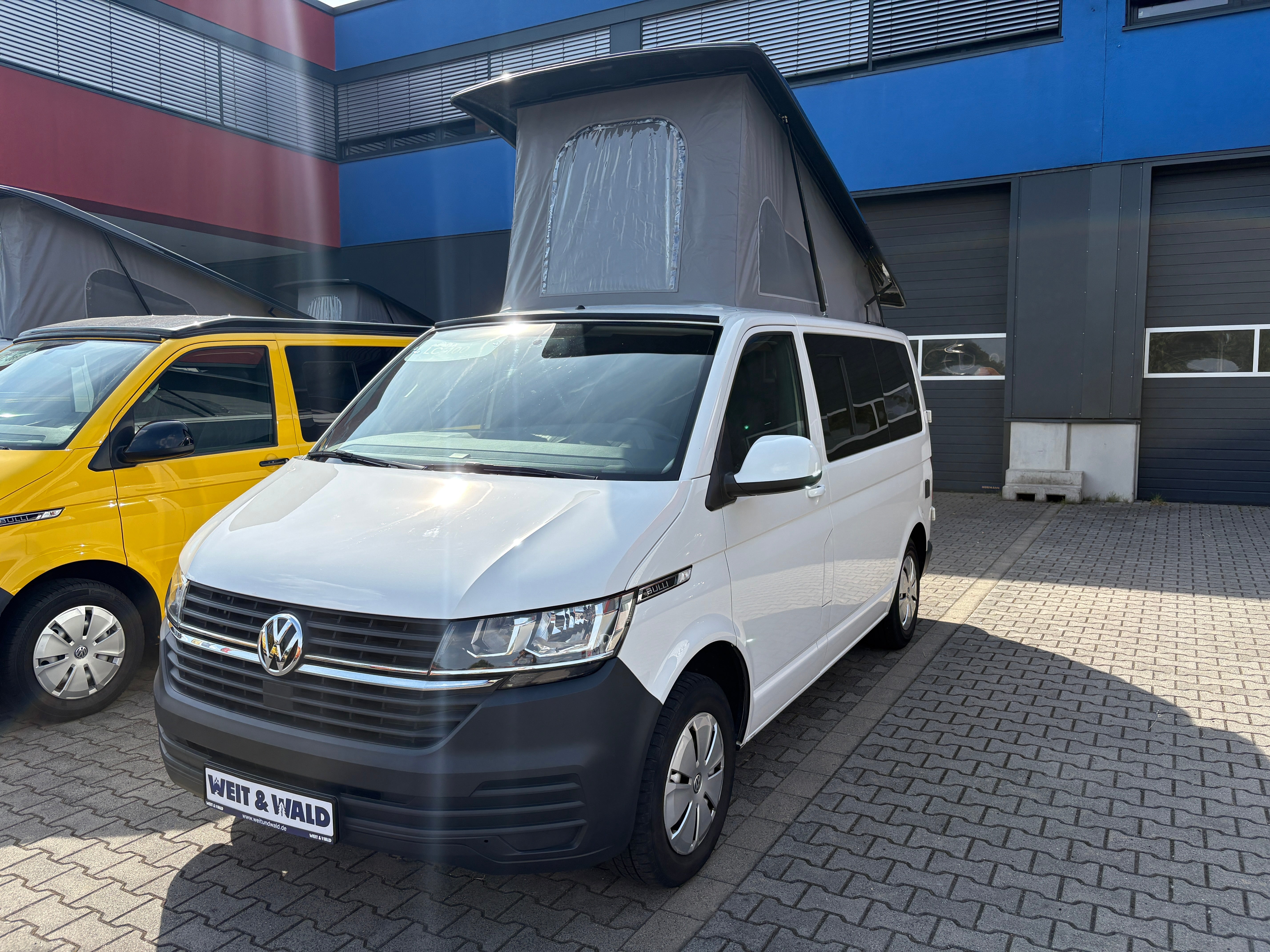 Volkswagen T6.1 Camper mit Aufstelldach, 2.0 TDI, 110 PS / 81KW | VW Bulli Wohnmobil Campervan Kastenwagen