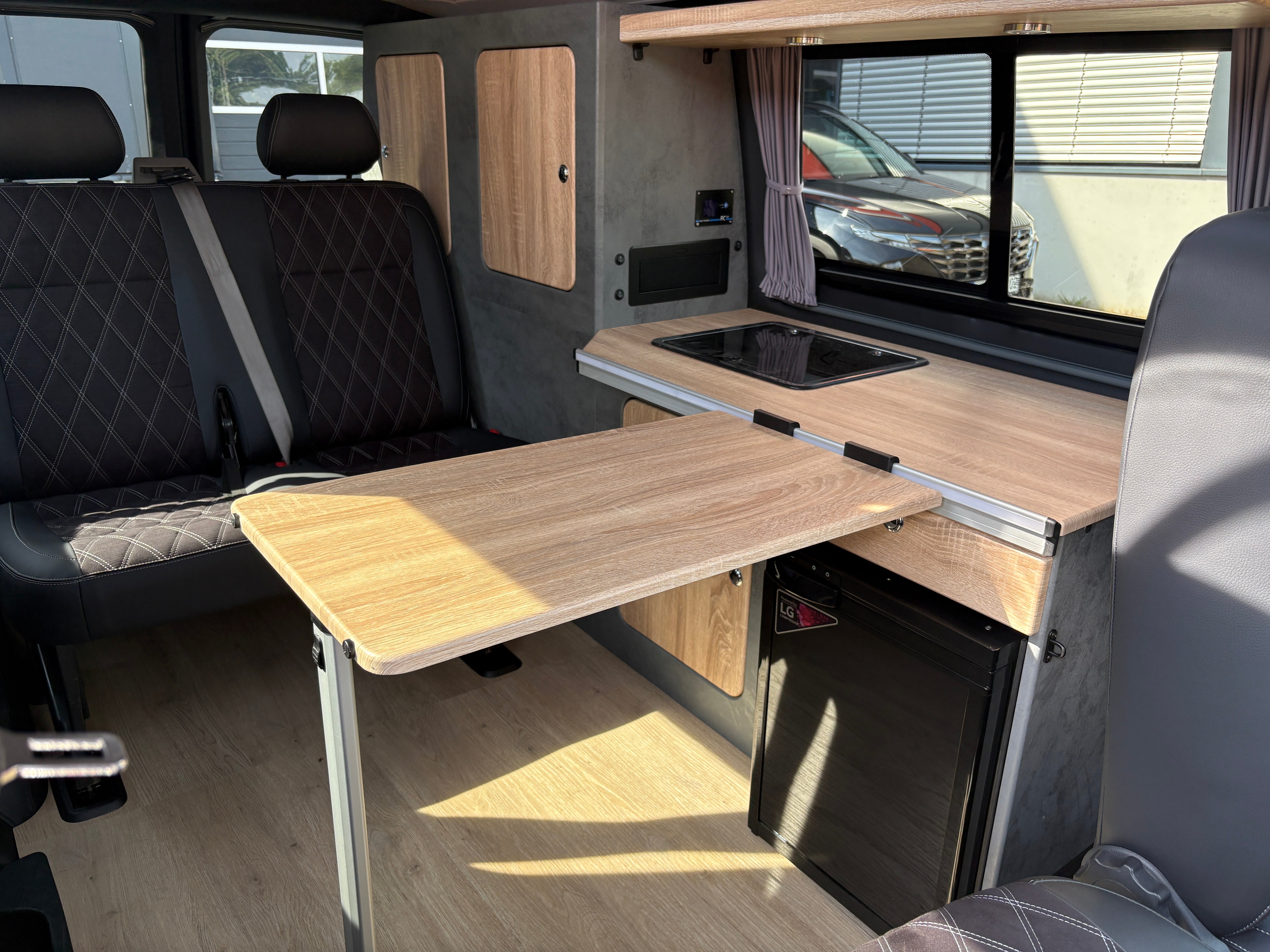 Volkswagen T6.1 Camper mit Aufstelldach, 2.0 TDI, 110 PS / 81KW | VW Bulli Wohnmobil Campervan Kastenwagen