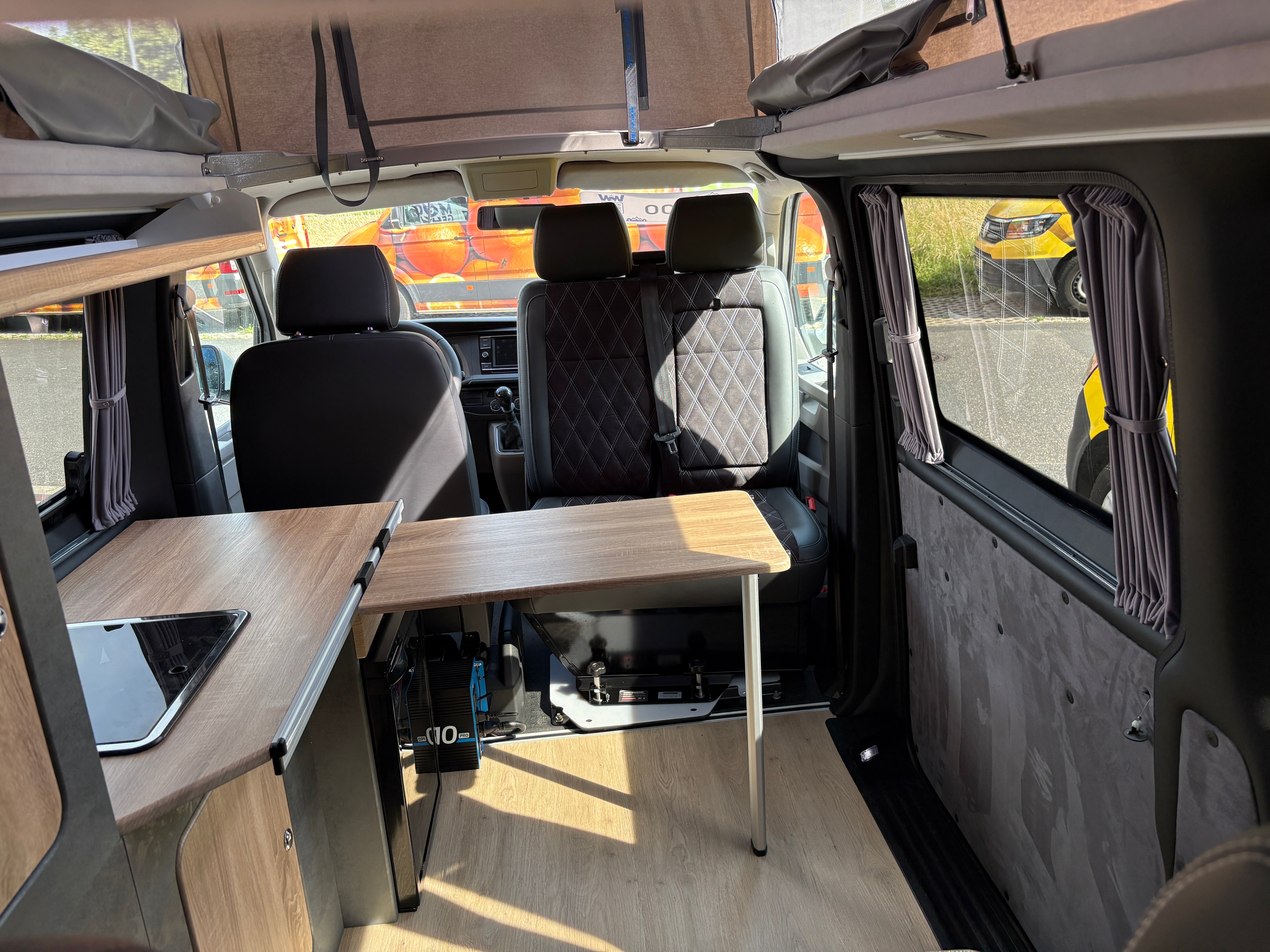 Volkswagen T6.1 Camper mit Aufstelldach, 2.0 TDI, 110 PS / 81KW | VW Bulli Wohnmobil Campervan Kastenwagen