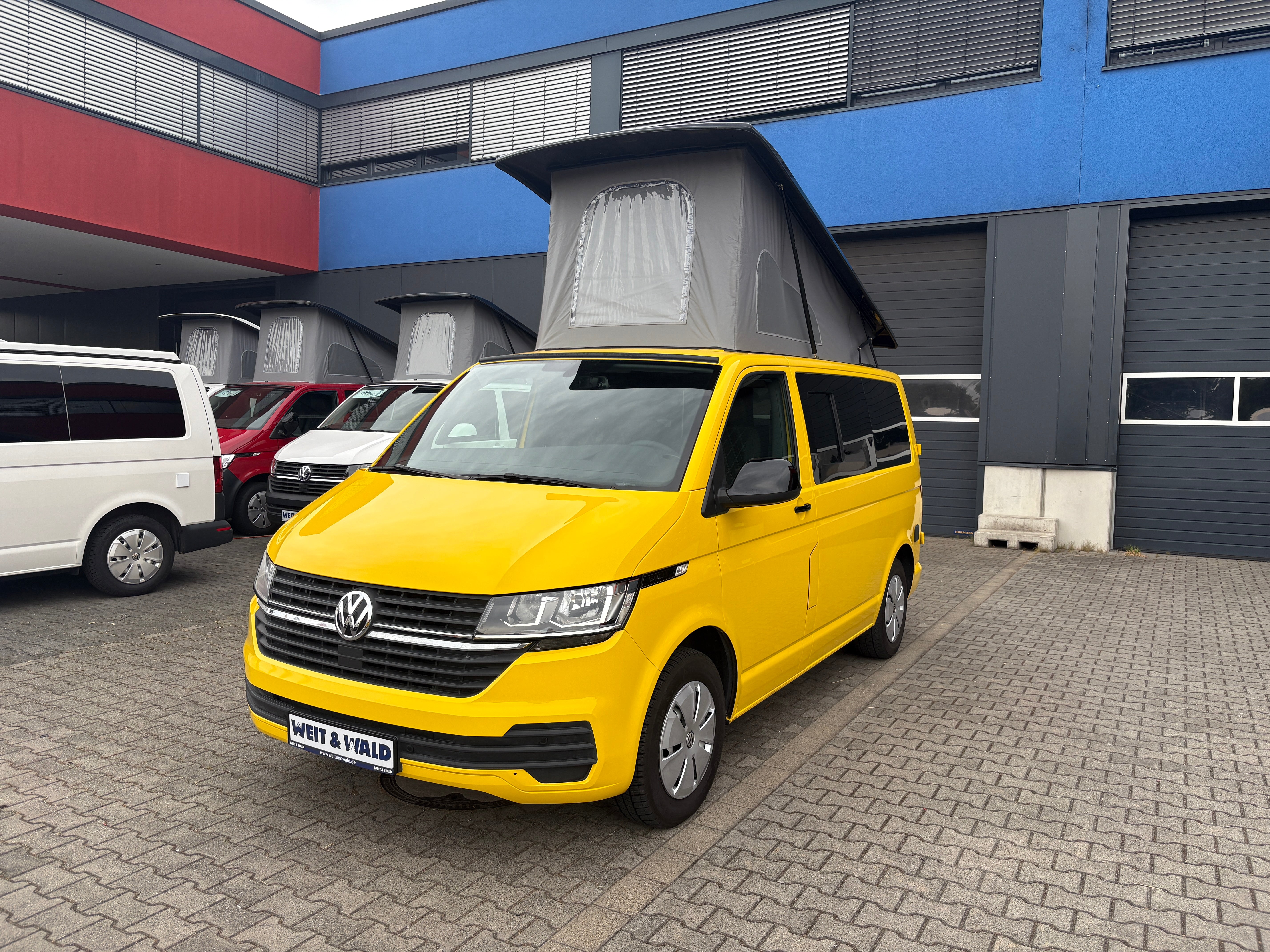 Volkswagen T6.1 Camper mit Aufstelldach, 2.0 TDI, 150 PS / 110KW, 156.000 km DSG | VW Bulli Wohnmobil Campervan Kastenwagen