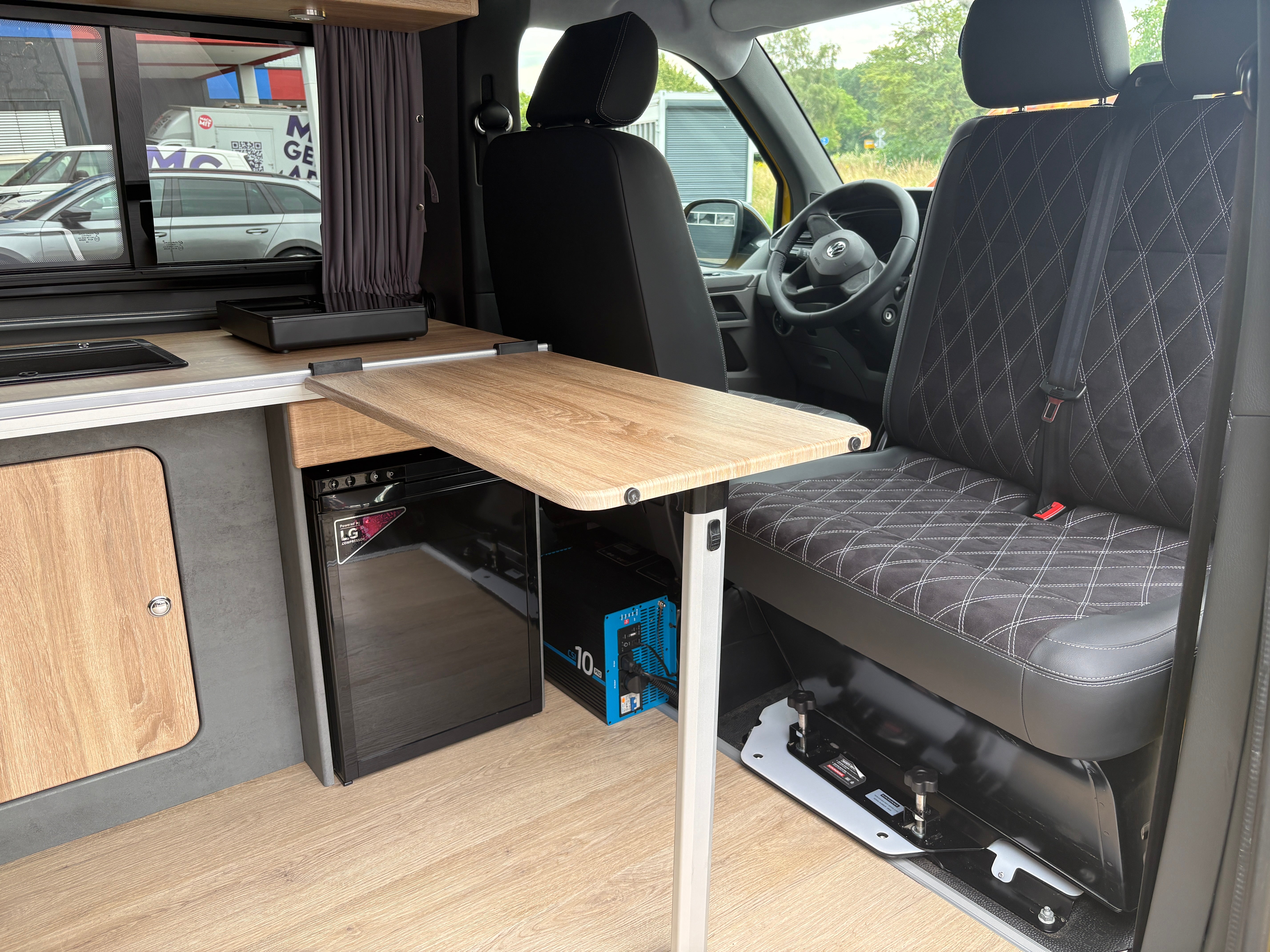 Volkswagen T6.1 Camper mit Aufstelldach, 2.0 TDI, 150 PS / 110KW, 156.000 km DSG | VW Bulli Wohnmobil Campervan Kastenwagen