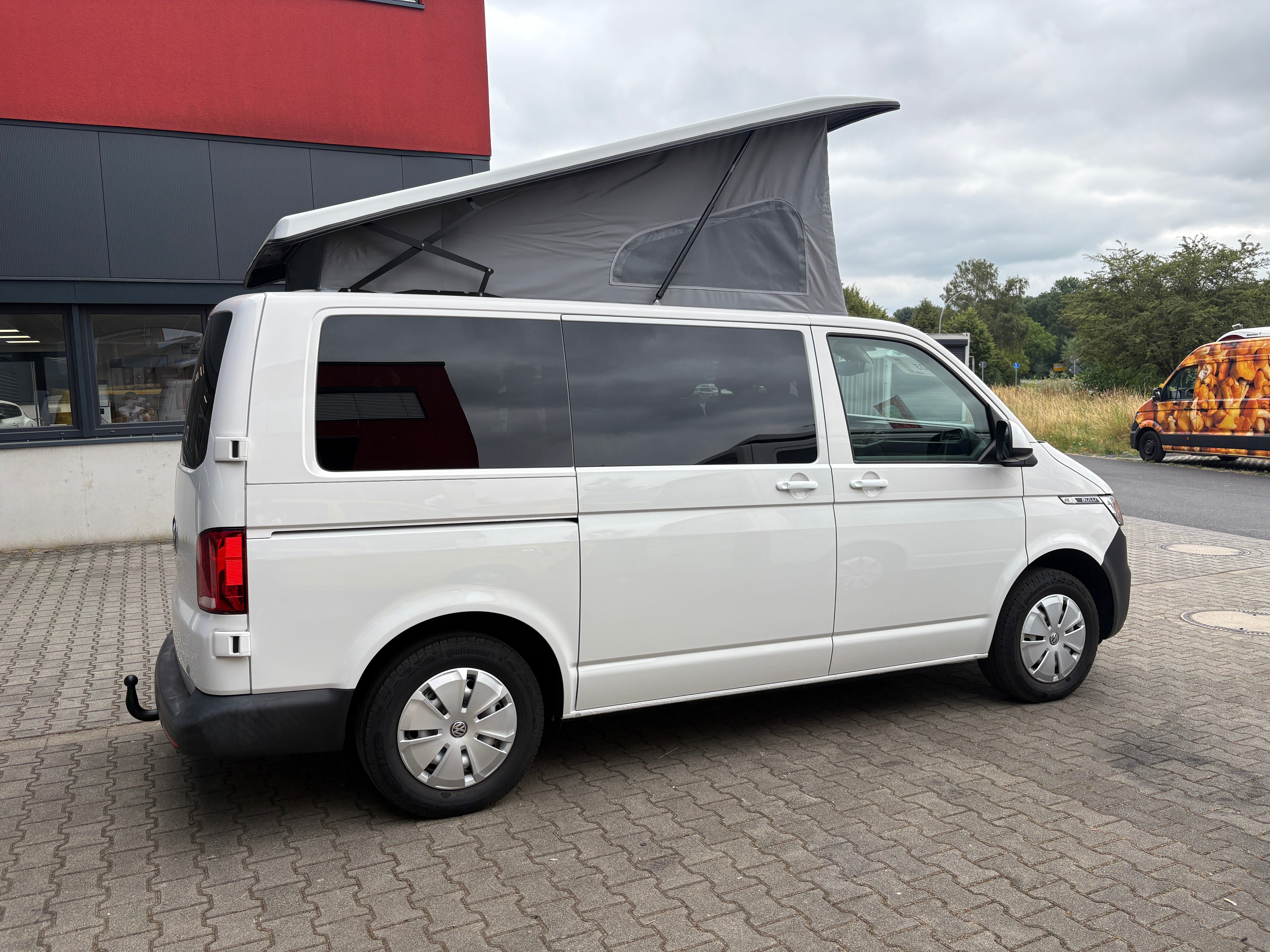 Volkswagen T6.1 Camper mit Aufstelldach, 2.0 TDI, 110 PS / 81KW | VW Bulli Wohnmobil Campervan Kastenwagen
