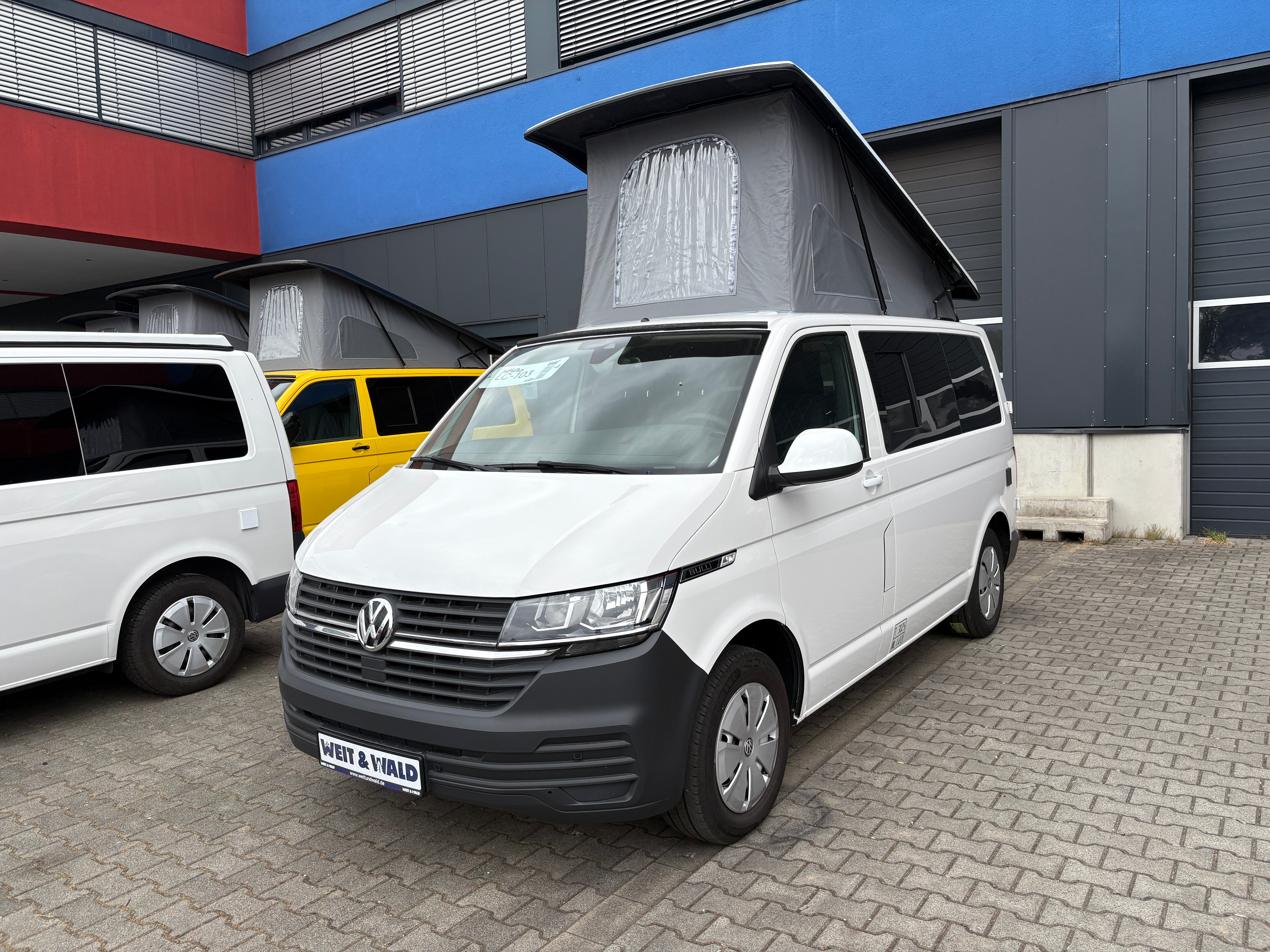Volkswagen T6.1 Camper mit Aufstelldach, 2.0 TDI, 110 PS / 81KW | VW Bulli Wohnmobil Campervan Kastenwagen