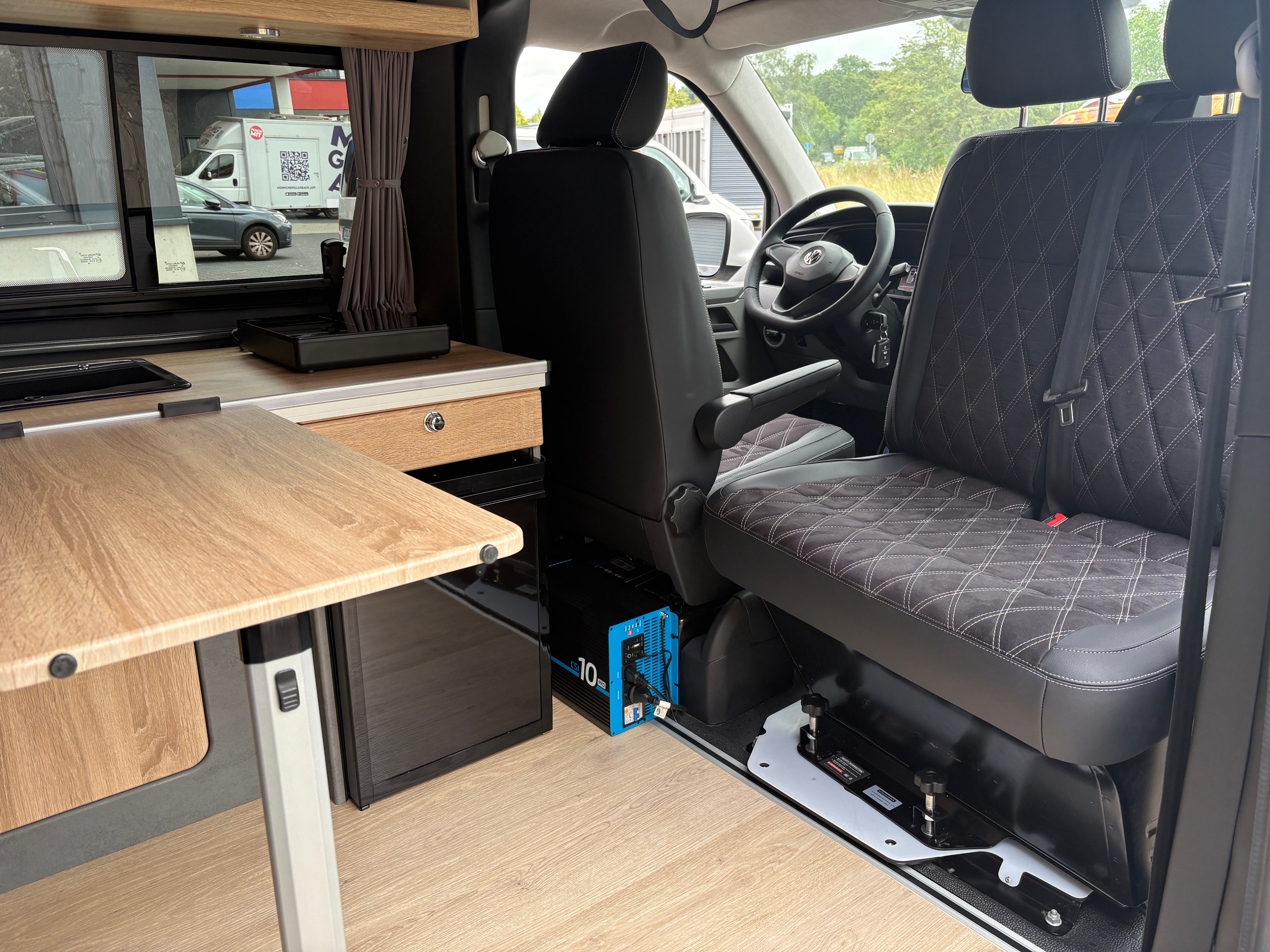 Volkswagen T6.1 Camper mit Aufstelldach, 2.0 TDI, 110 PS / 81KW | VW Bulli Wohnmobil Campervan Kastenwagen