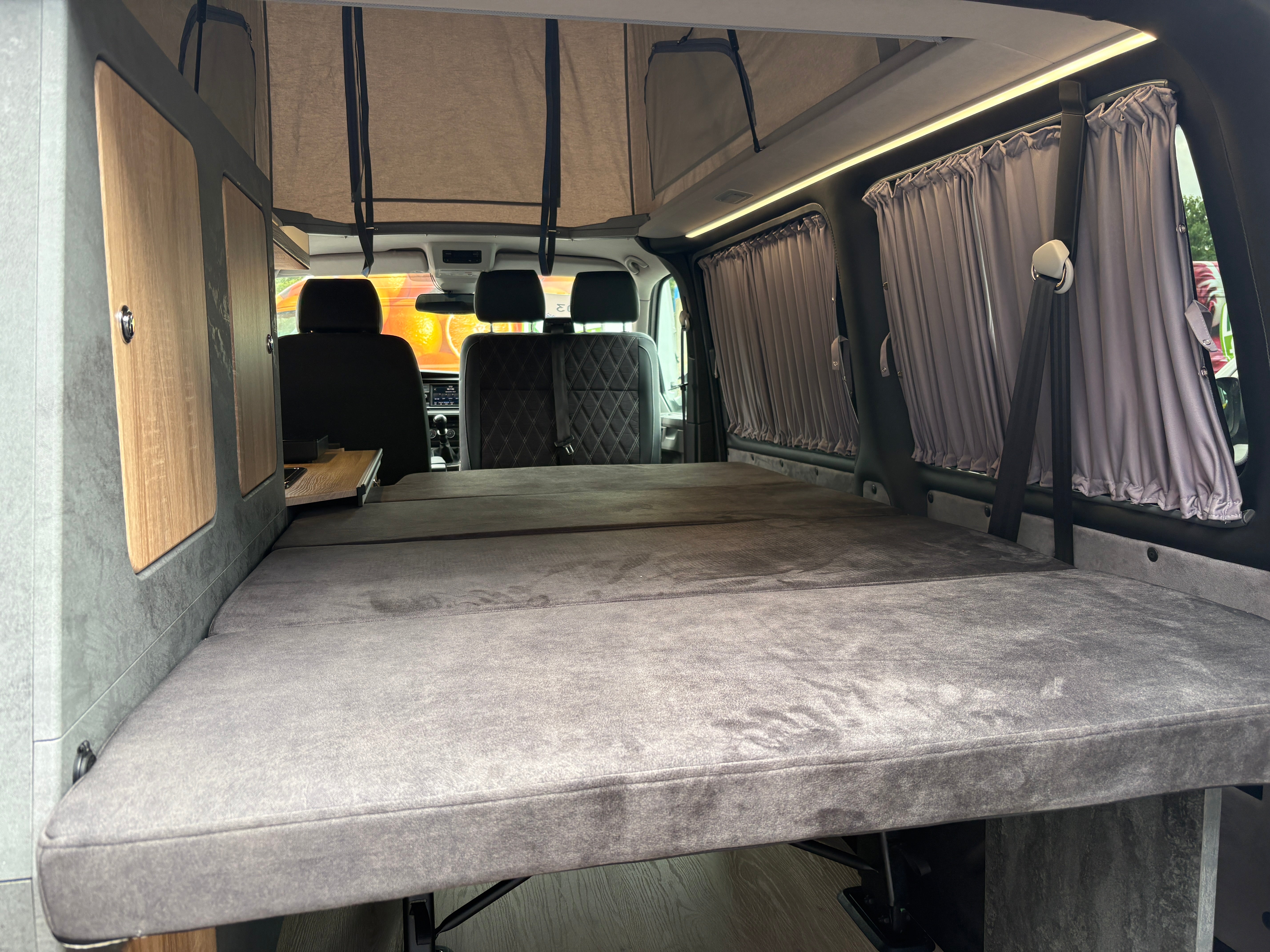 Volkswagen T6.1 Camper mit Aufstelldach, 2.0 TDI, 110 PS / 81KW | VW Bulli Wohnmobil Campervan Kastenwagen