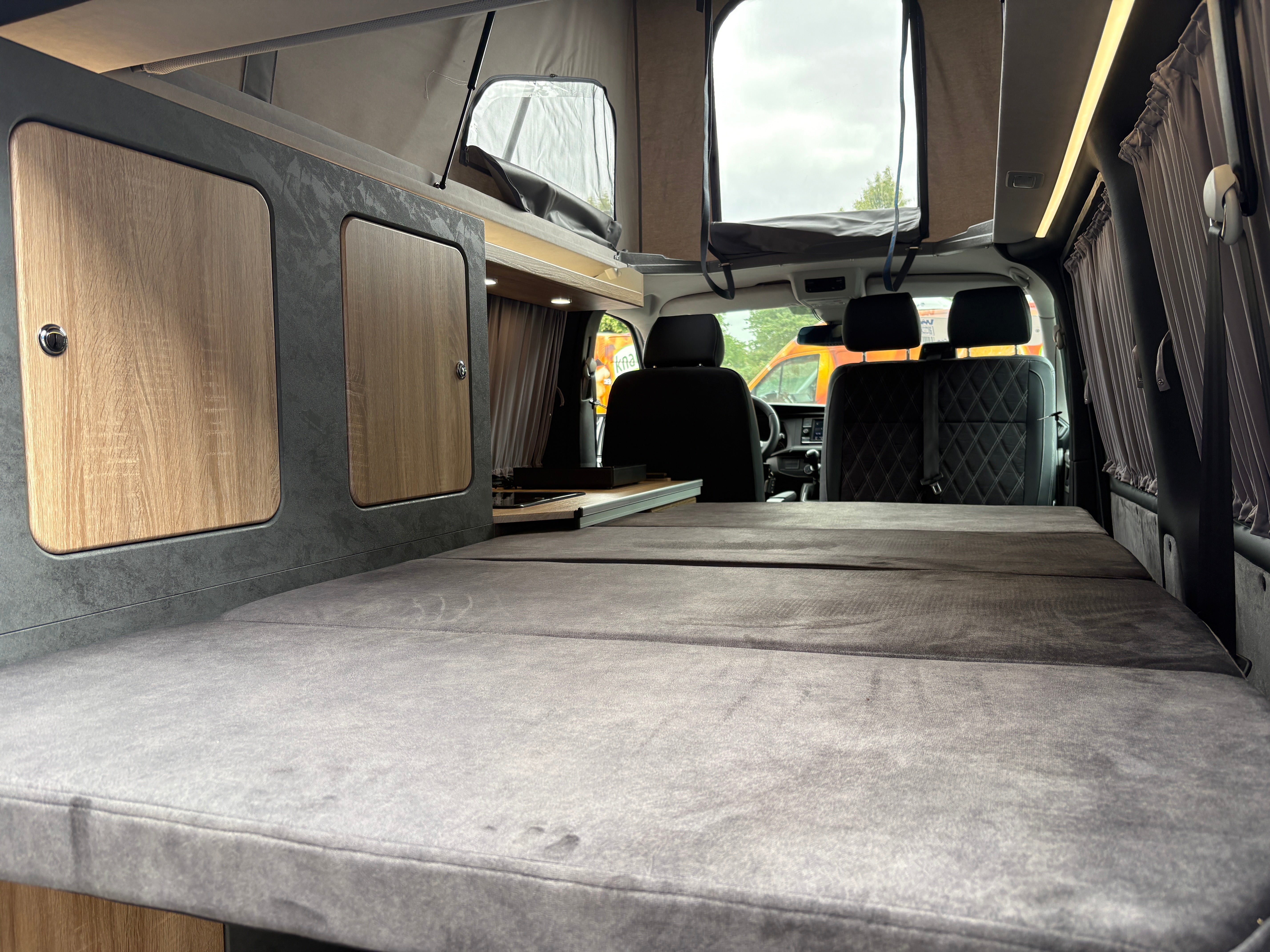 Volkswagen T6.1 Camper mit Aufstelldach, 2.0 TDI, 110 PS / 81KW | VW Bulli Wohnmobil Campervan Kastenwagen