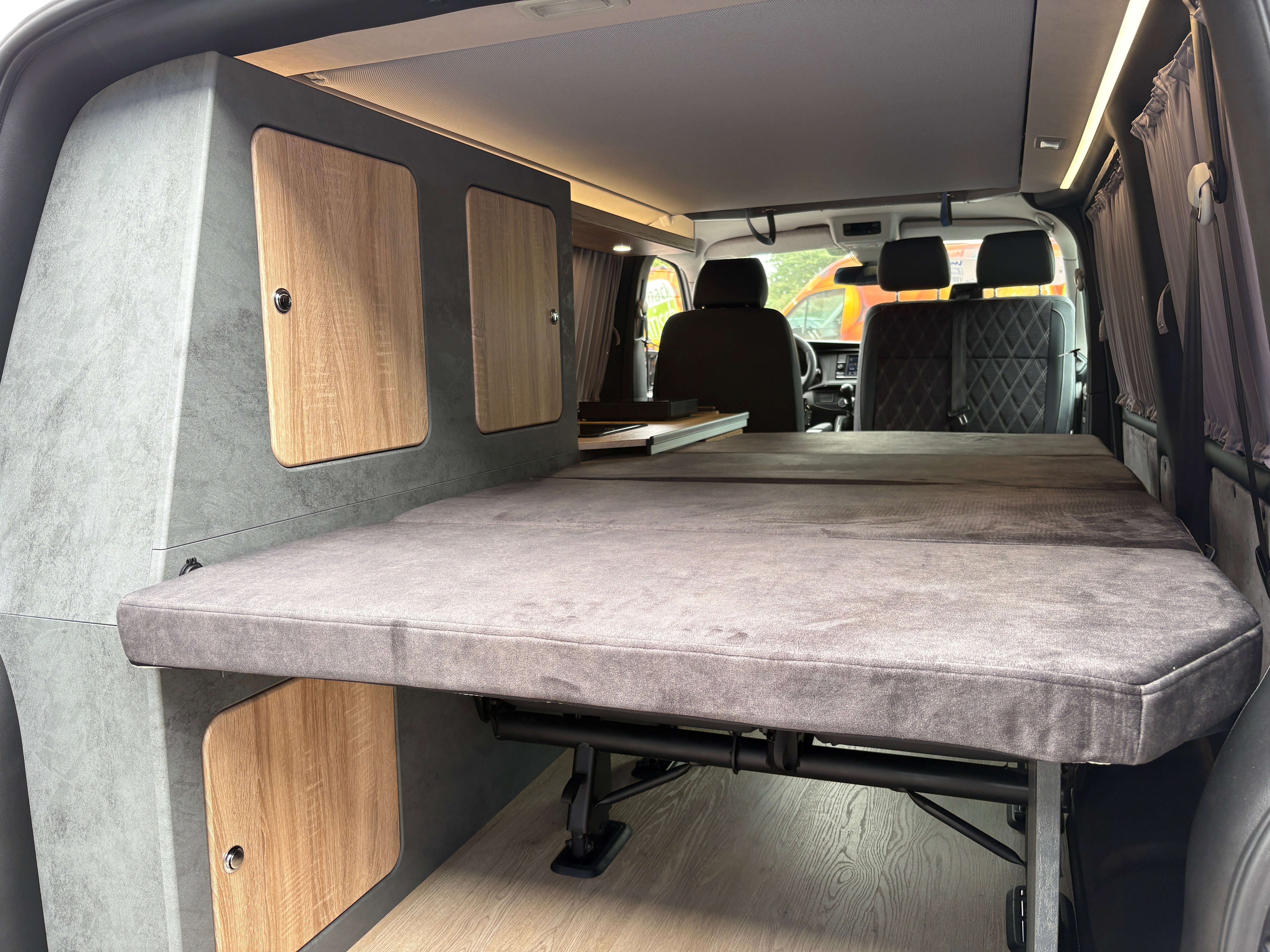 Volkswagen T6.1 Camper mit Aufstelldach, 2.0 TDI, 110 PS / 81KW | VW Bulli Wohnmobil Campervan Kastenwagen