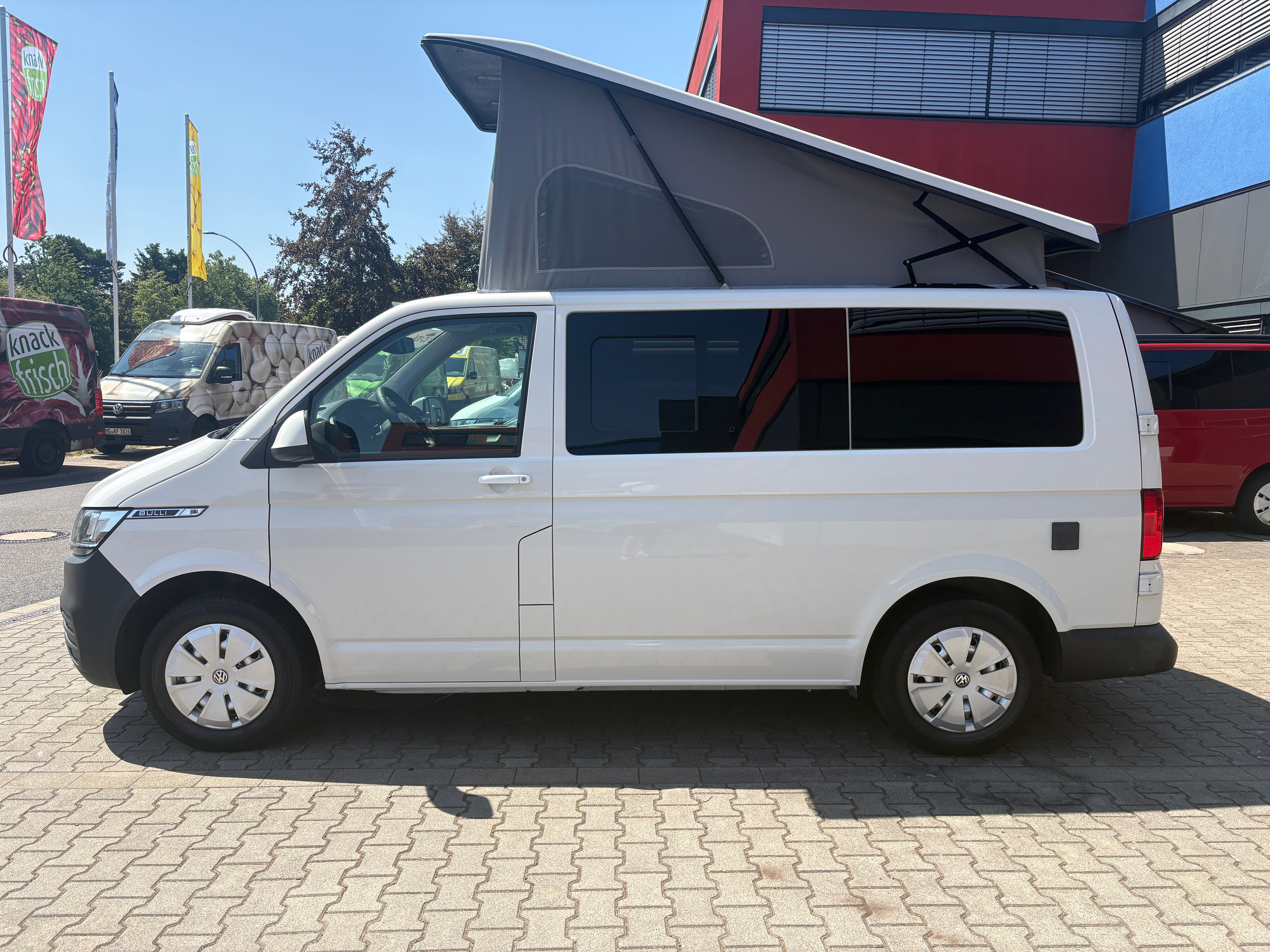Volkswagen T6.1 Camper mit Aufstelldach, 2.0 TDI, 110 PS / 81KW | VW Bulli Wohnmobil Campervan Kastenwagen