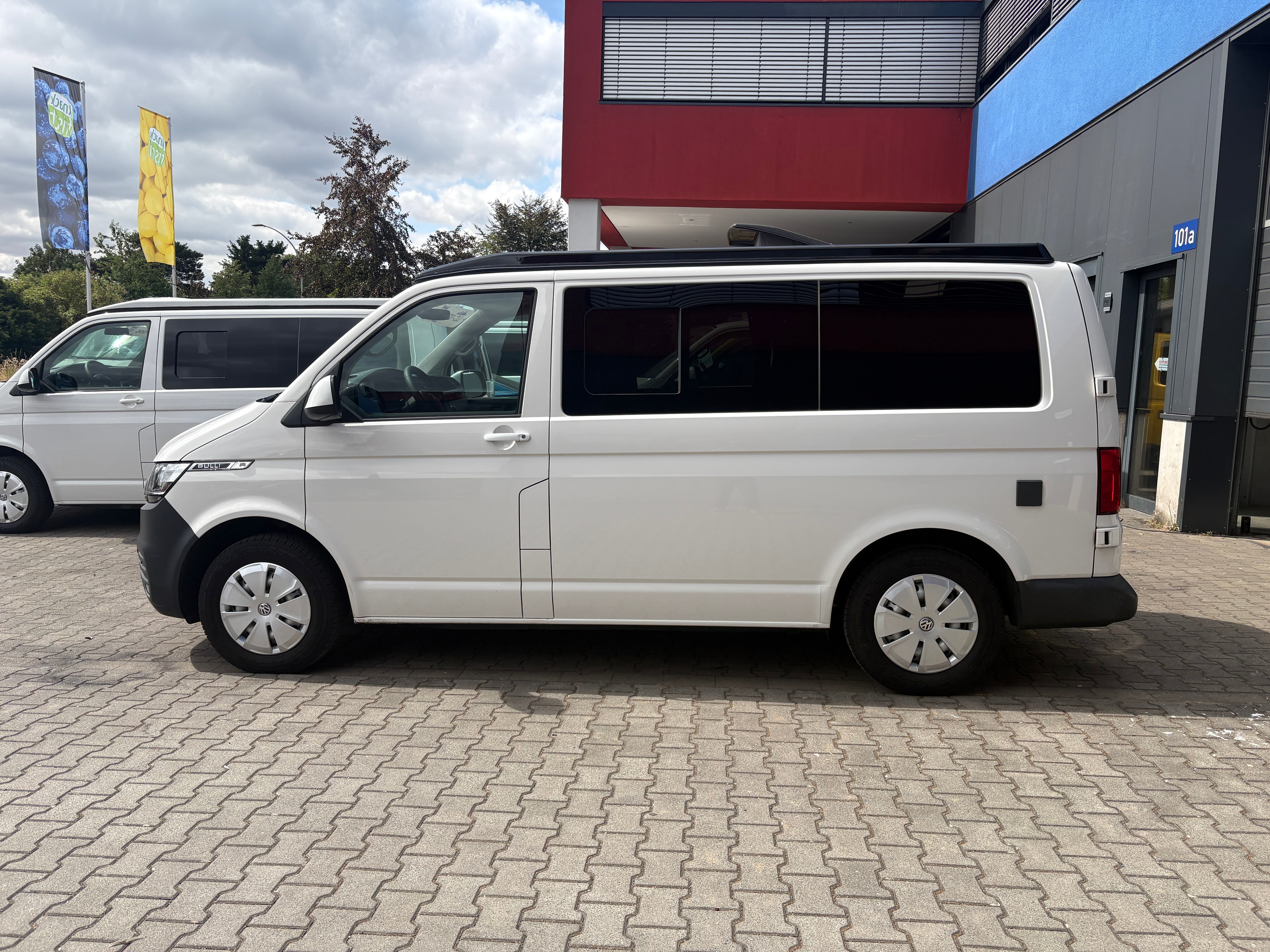 Volkswagen T6.1 Camper mit Aufstelldach, 2.0 TDI, 110 PS / 81KW | VW Bulli Wohnmobil Campervan Kastenwagen