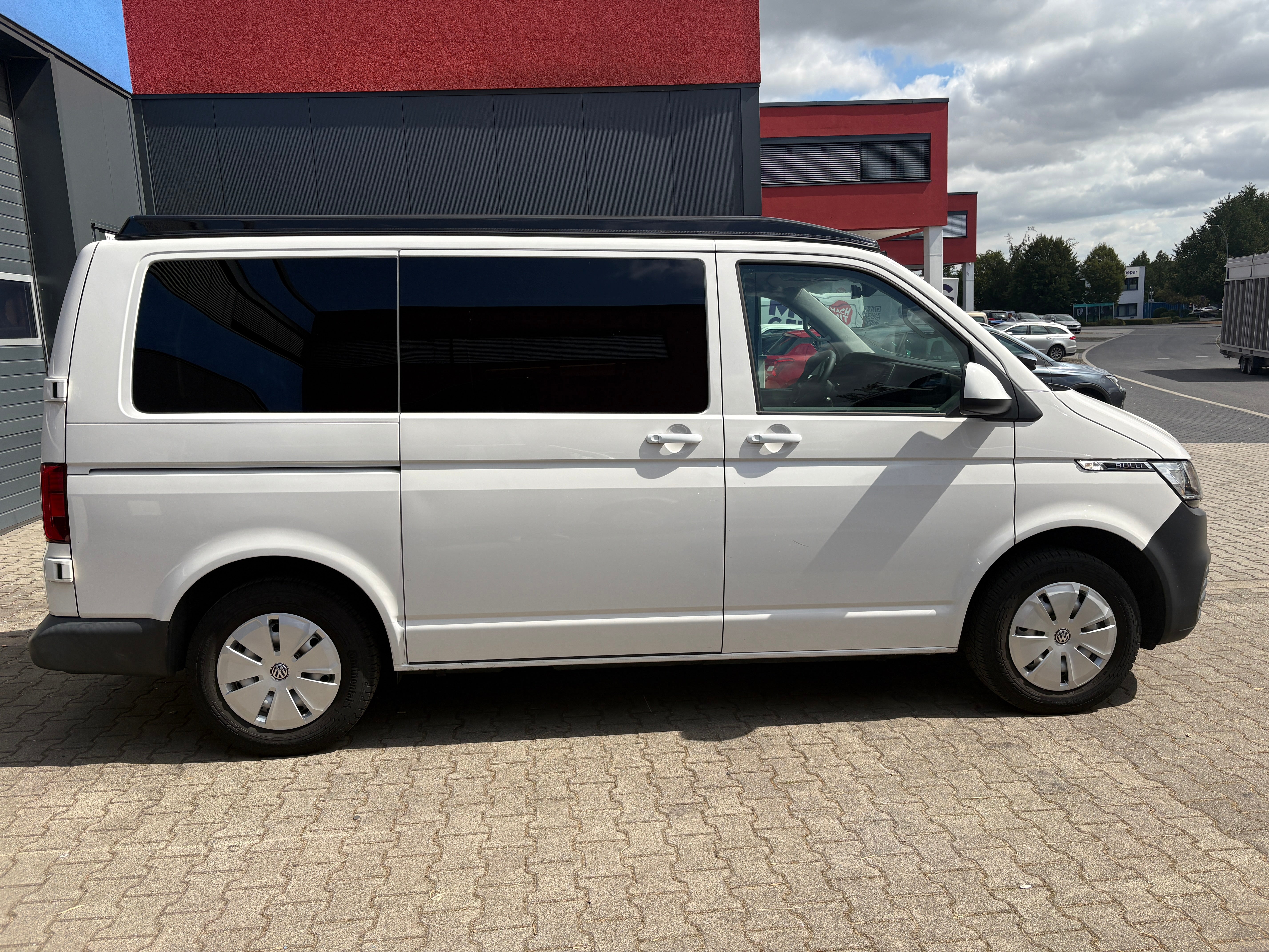 Volkswagen T6.1 Camper mit Aufstelldach, 2.0 TDI, 110 PS / 81KW | VW Bulli Wohnmobil Campervan Kastenwagen