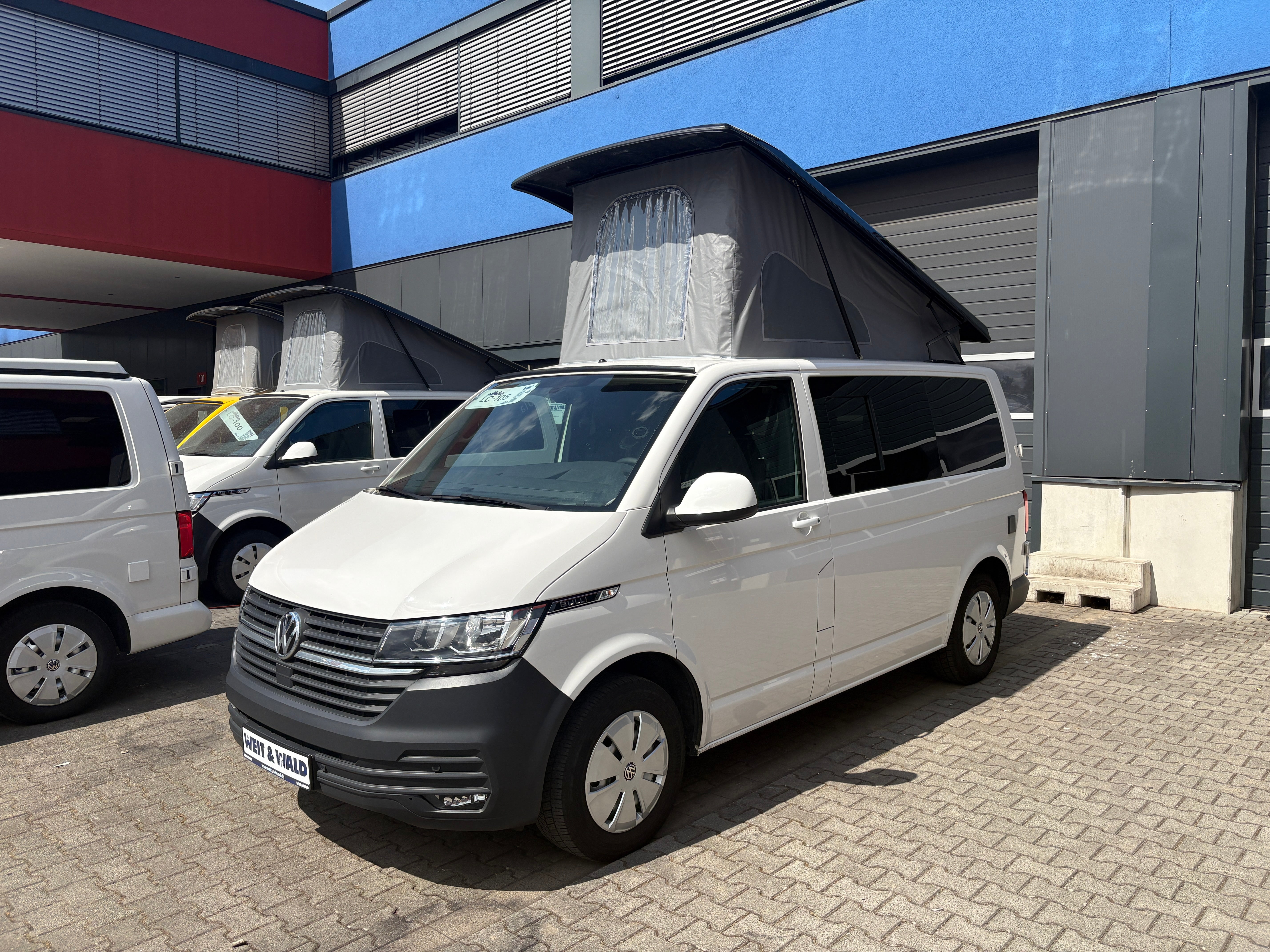 Volkswagen T6.1 Camper mit Aufstelldach, 2.0 TDI, 110 PS / 81KW | VW Bulli Wohnmobil Campervan Kastenwagen